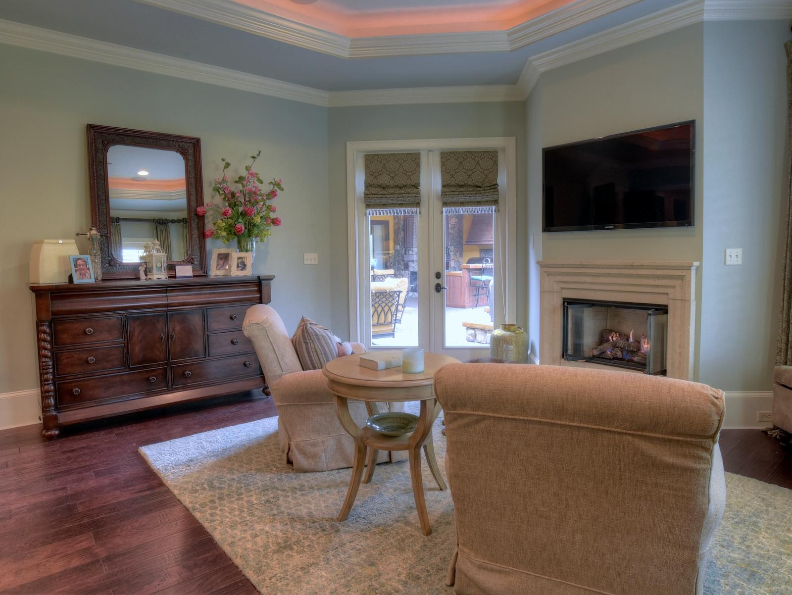 ISLAND GREEN - Residential