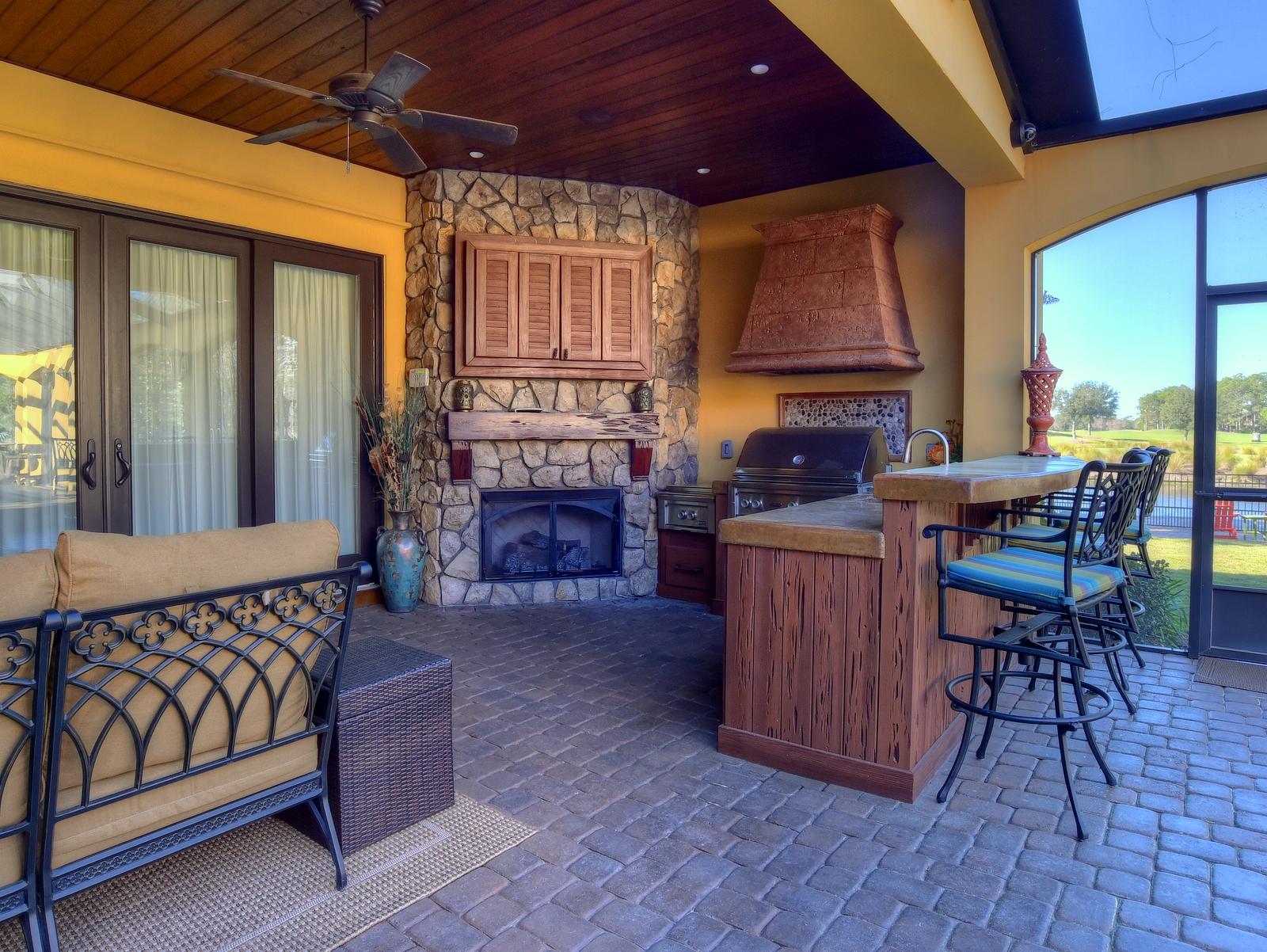 ISLAND GREEN - Residential