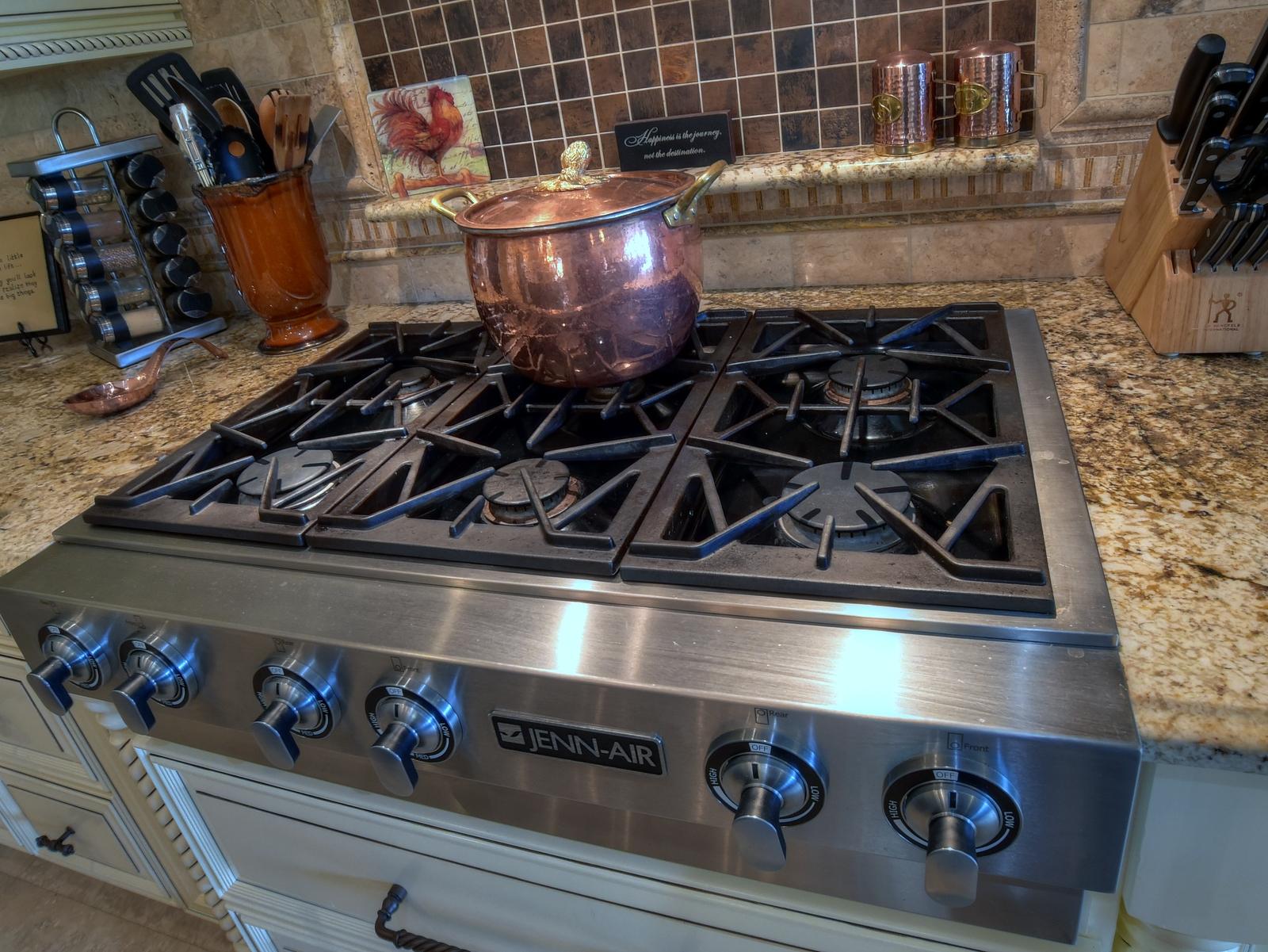 ISLAND GREEN - Residential