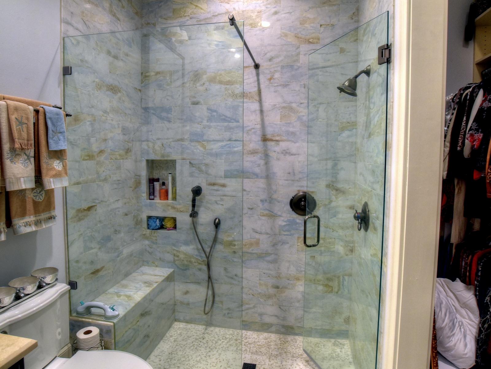 ISLAND GREEN - Residential