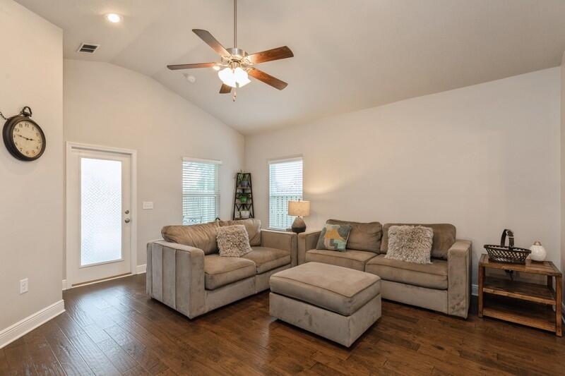 HAMMOCK BAY - Residential