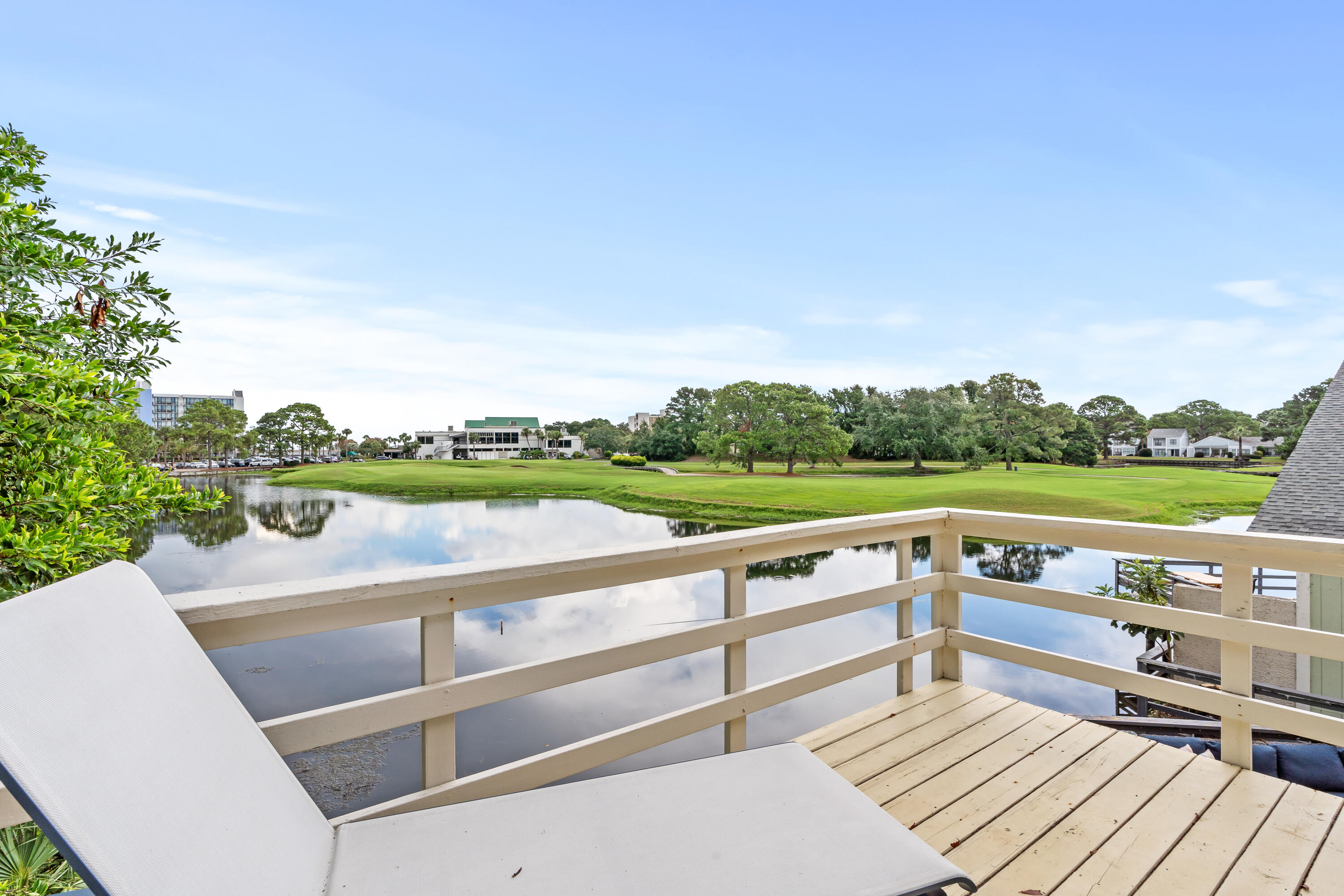 LINKSIDE VILLAGE - Residential