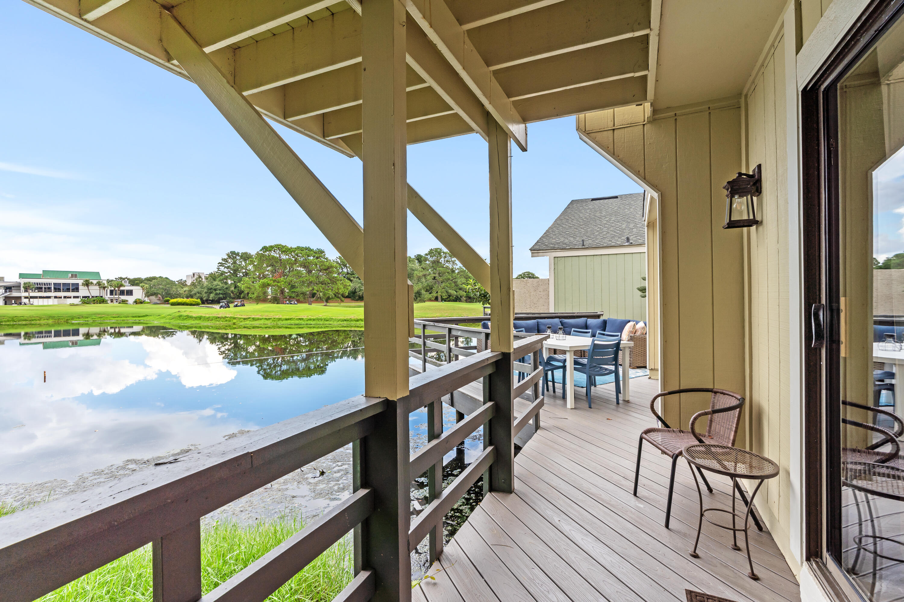 LINKSIDE VILLAGE - Residential
