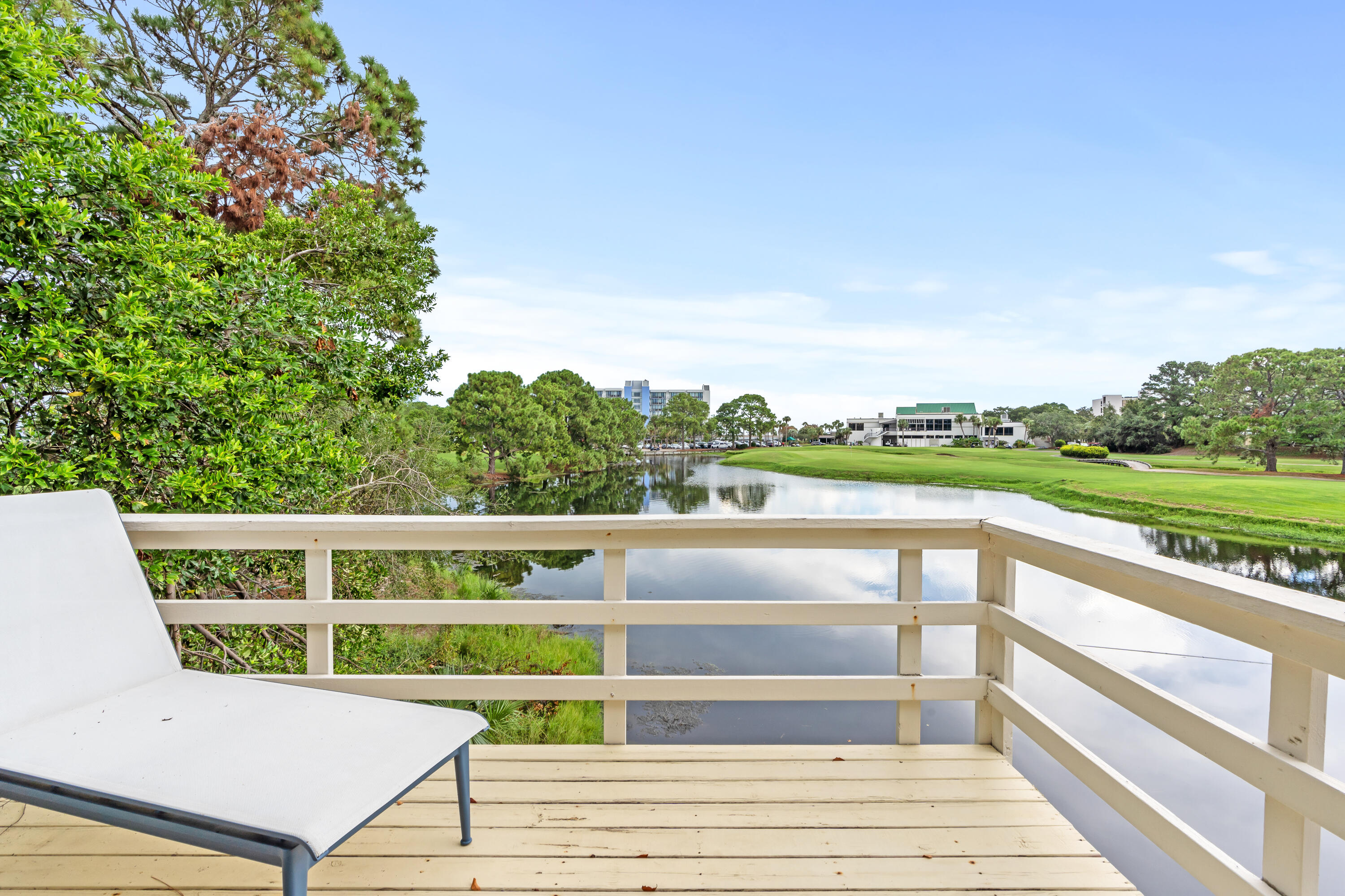 LINKSIDE VILLAGE - Residential