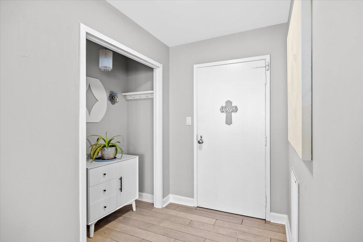 BAYSHORE CONDO - Residential