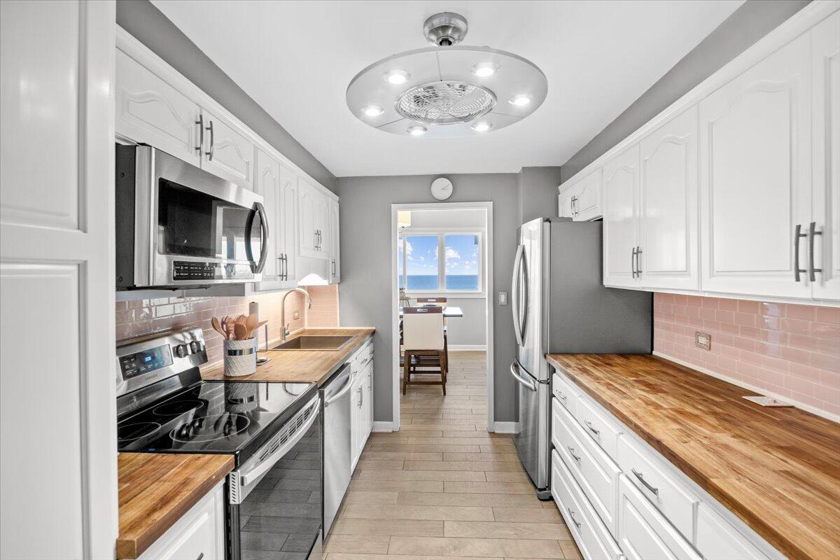 BAYSHORE CONDO - Residential
