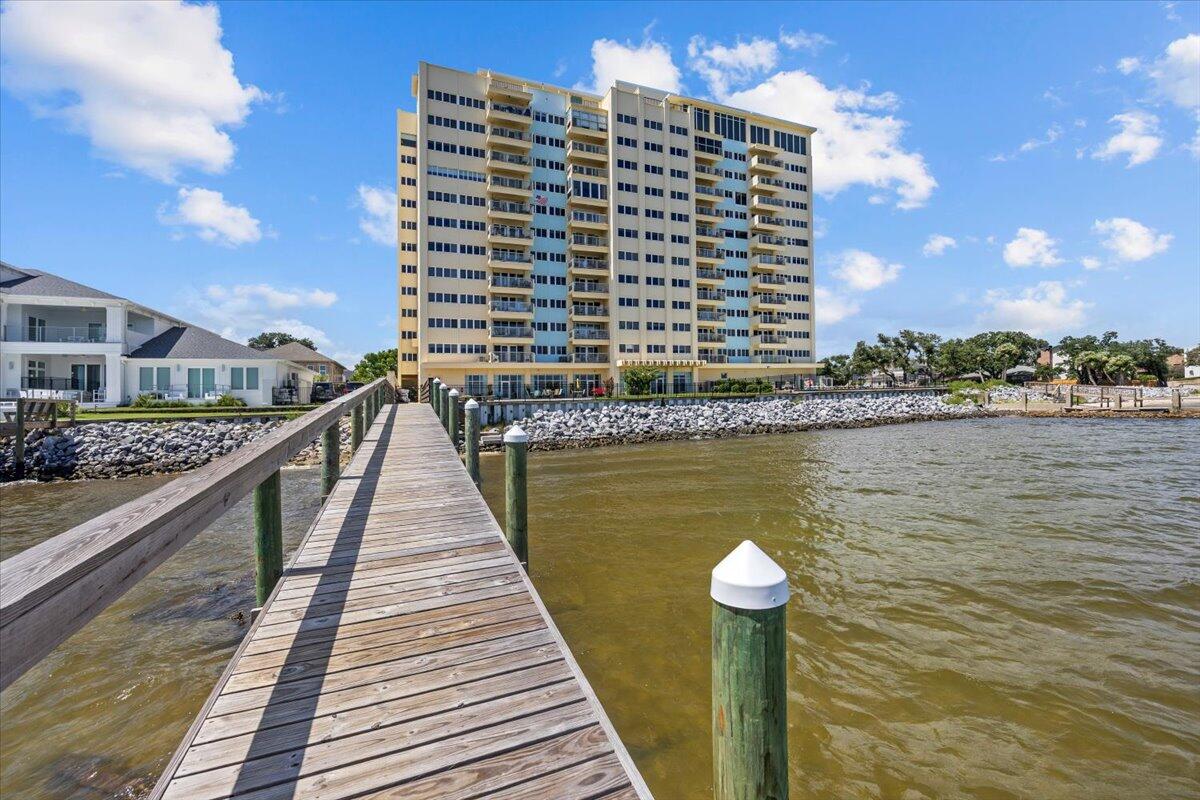 BAYSHORE CONDO - Residential