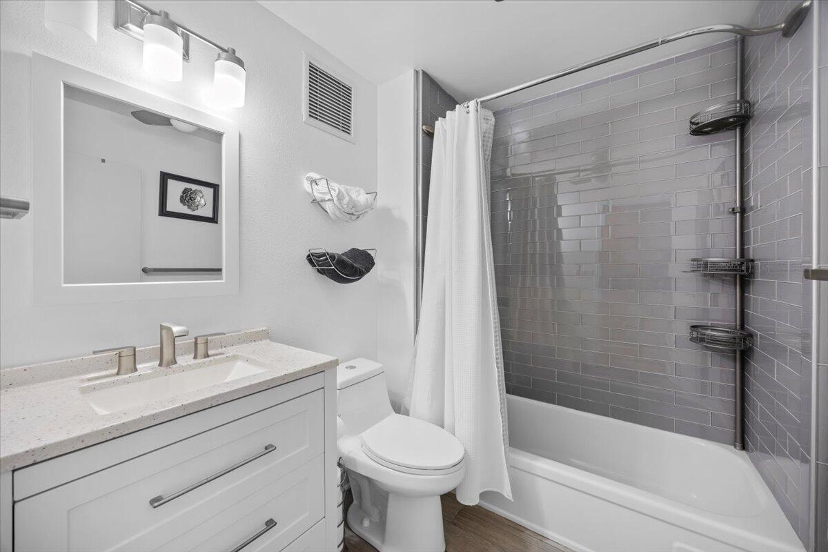 BAYSHORE CONDO - Residential