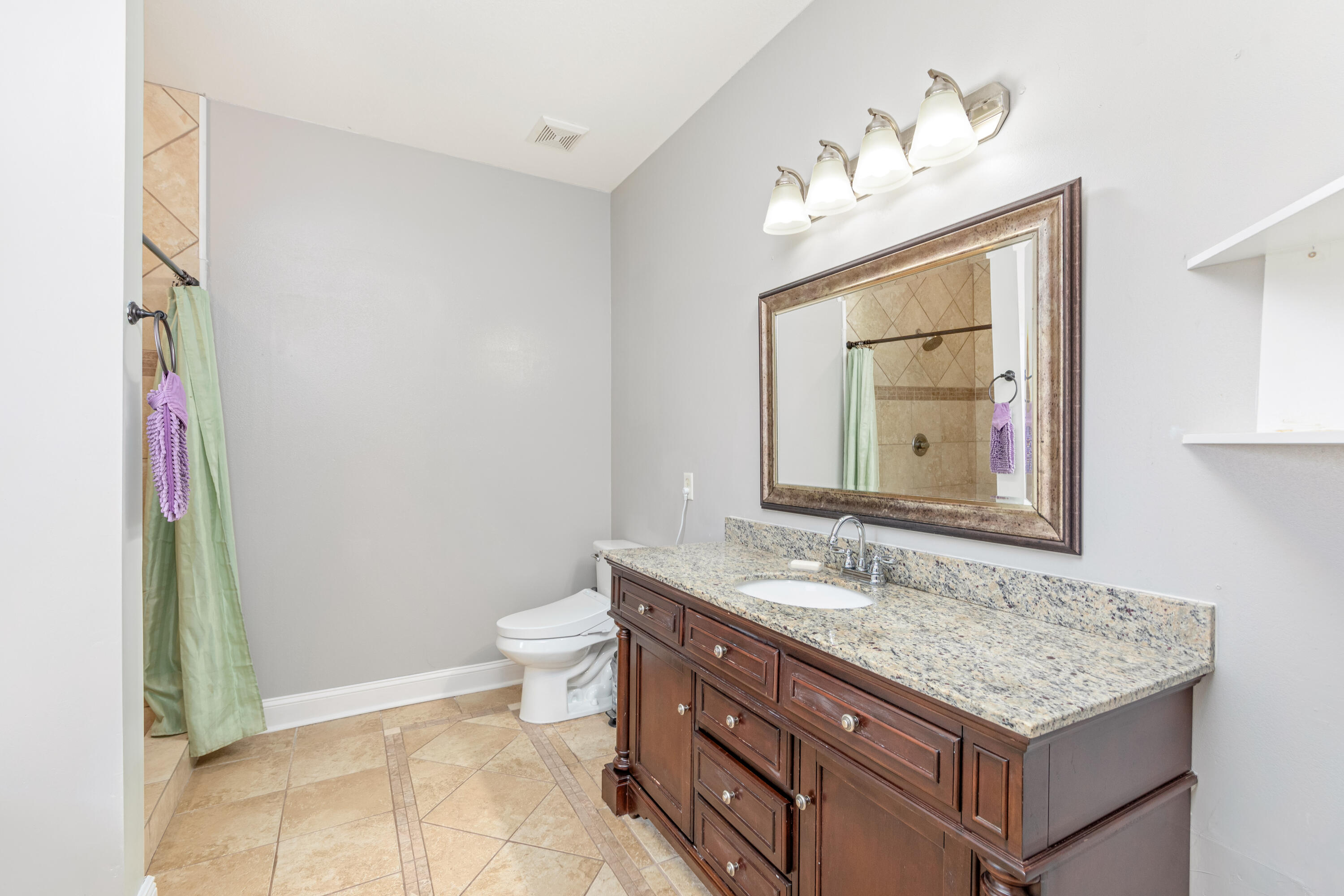 HOLLEY BY THE SEA - Residential