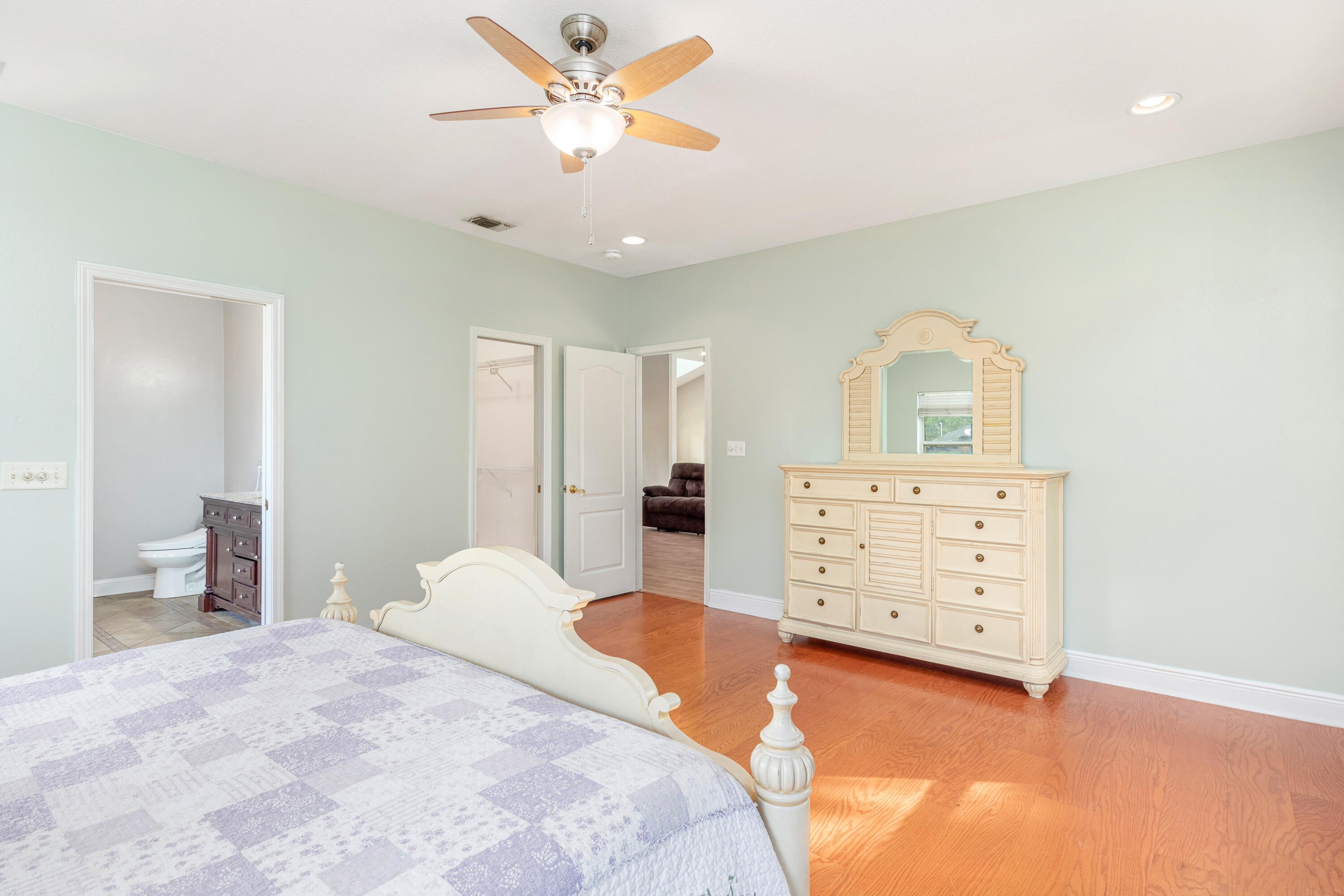 HOLLEY BY THE SEA - Residential