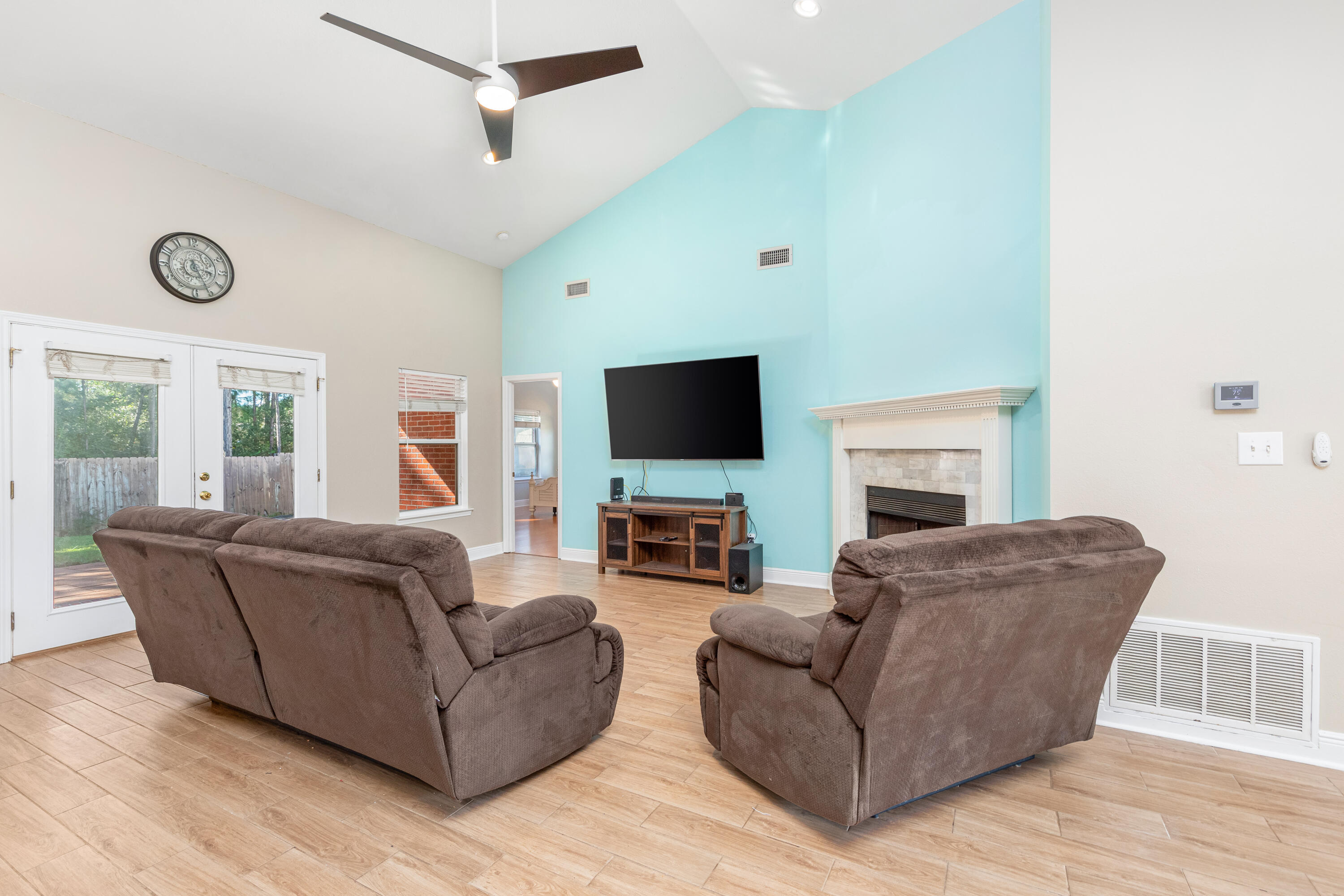 HOLLEY BY THE SEA - Residential