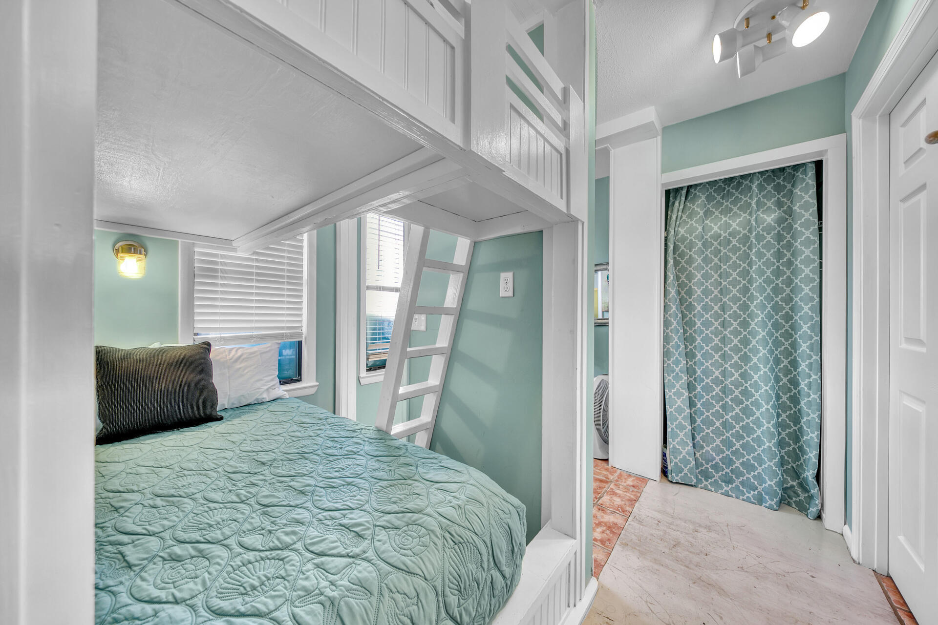 GREENREEF T/H PH 2 - Residential