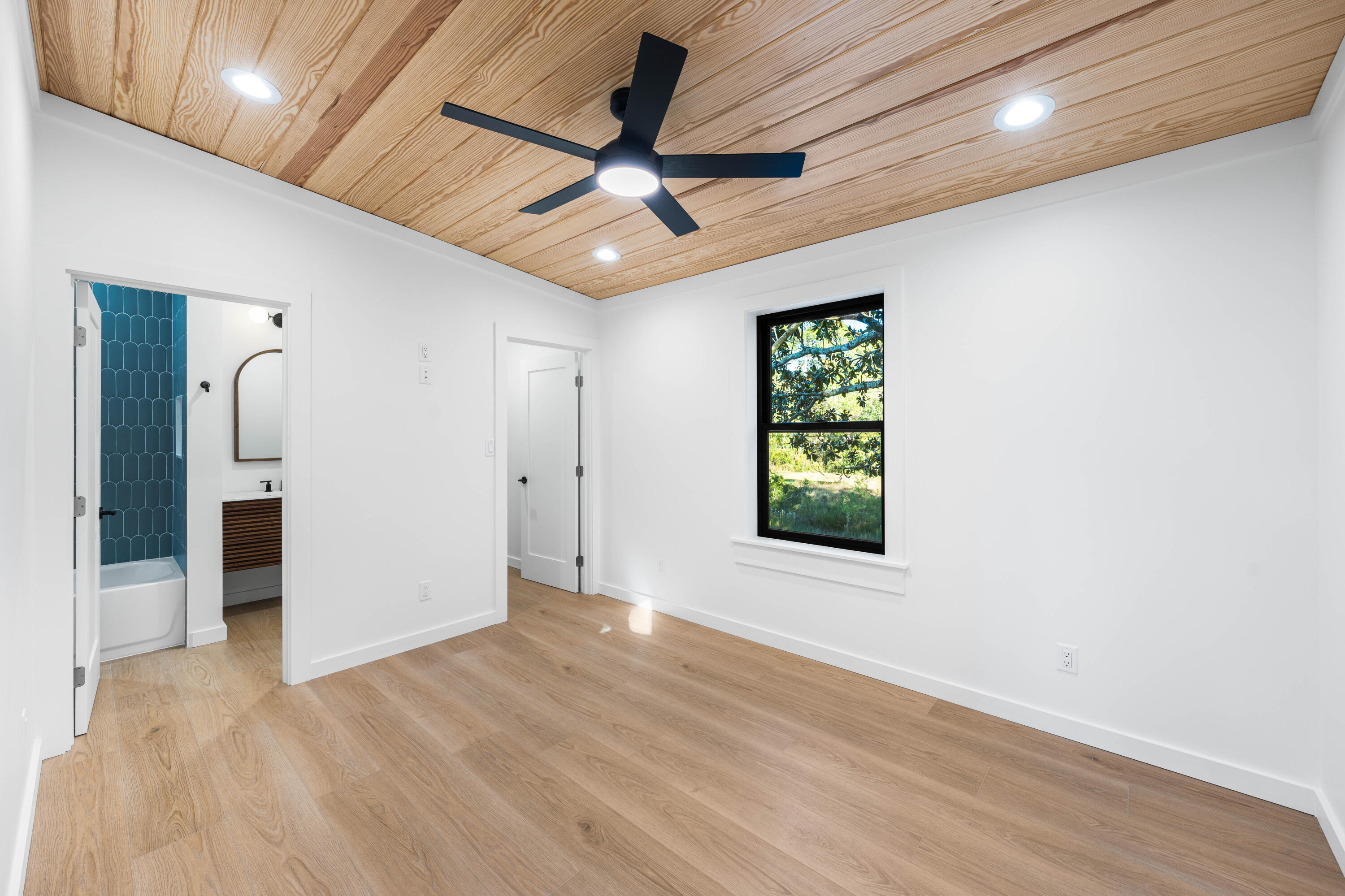 TOWN OF SANTA ROSA - Residential