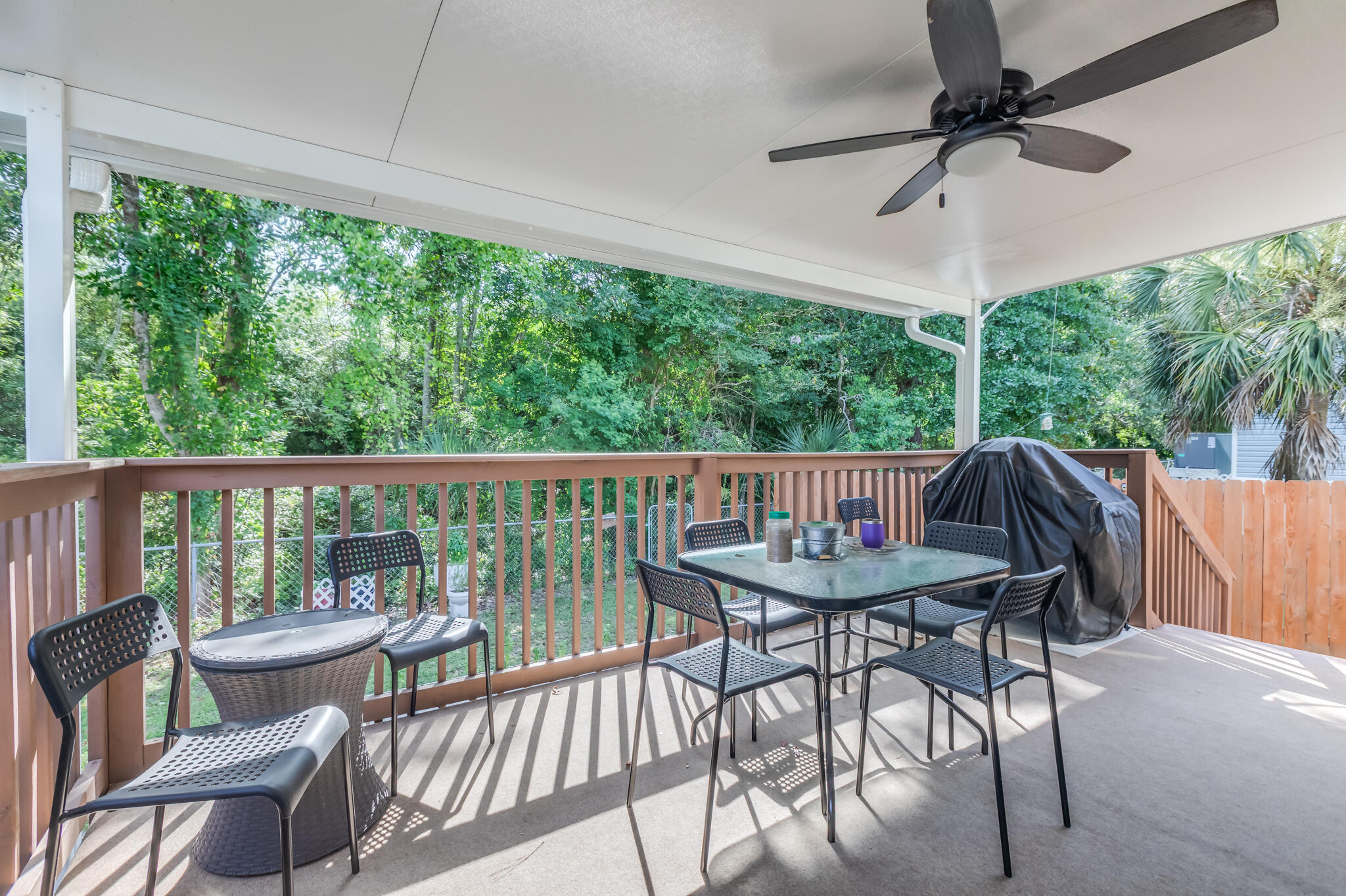 BAYOU GRANDE VILLA - Residential
