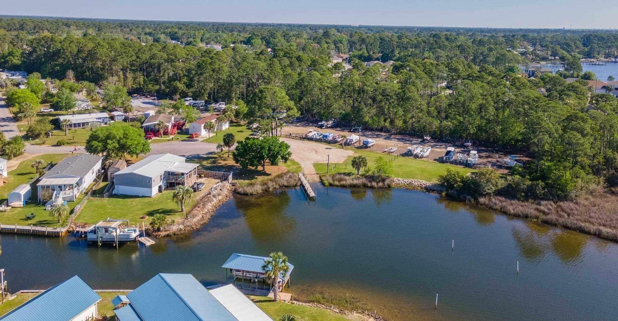 BAYOU GRANDE VILLA - Residential