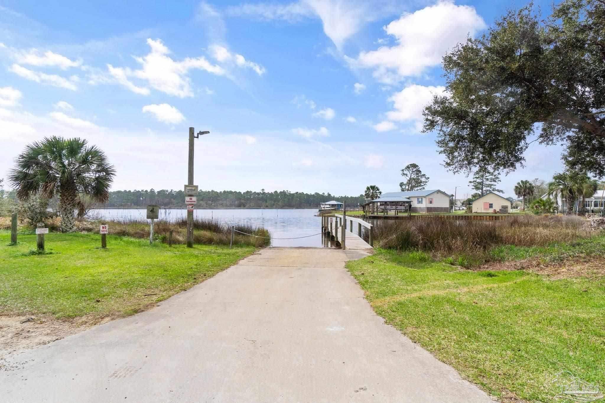 BAYOU GRANDE VILLA - Residential