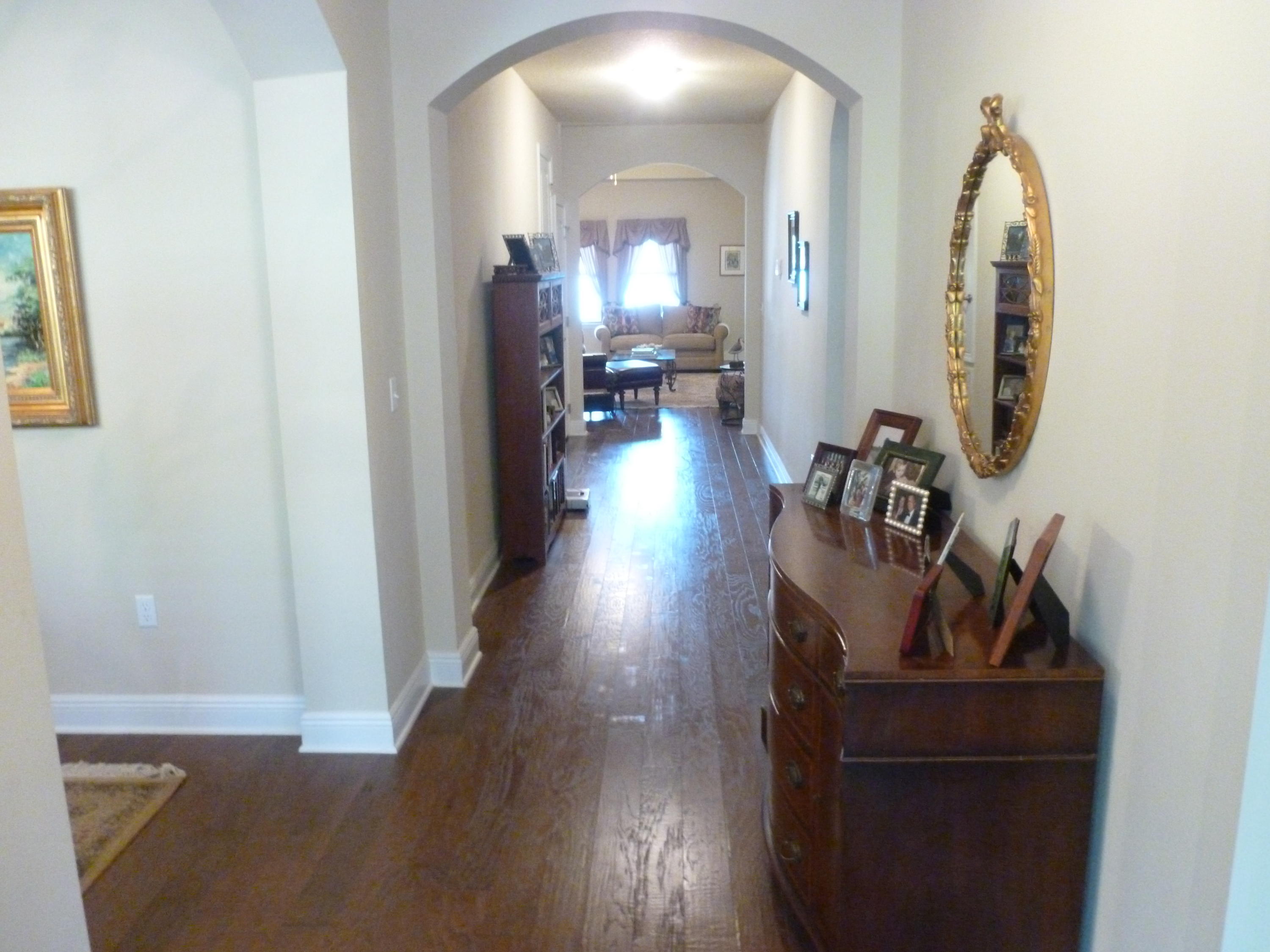 WHISPERING LAKE - Residential