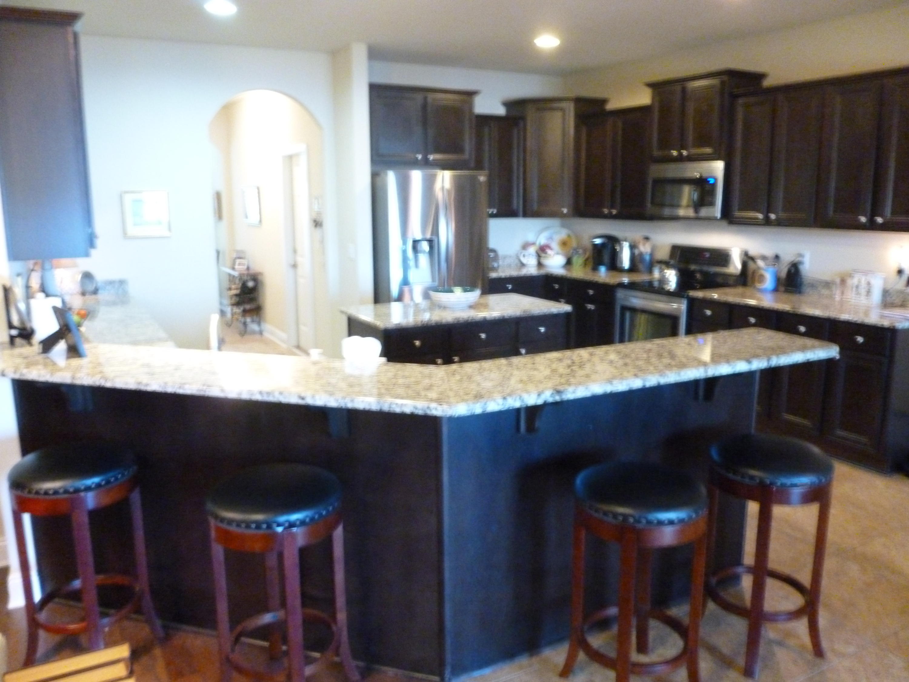 WHISPERING LAKE - Residential