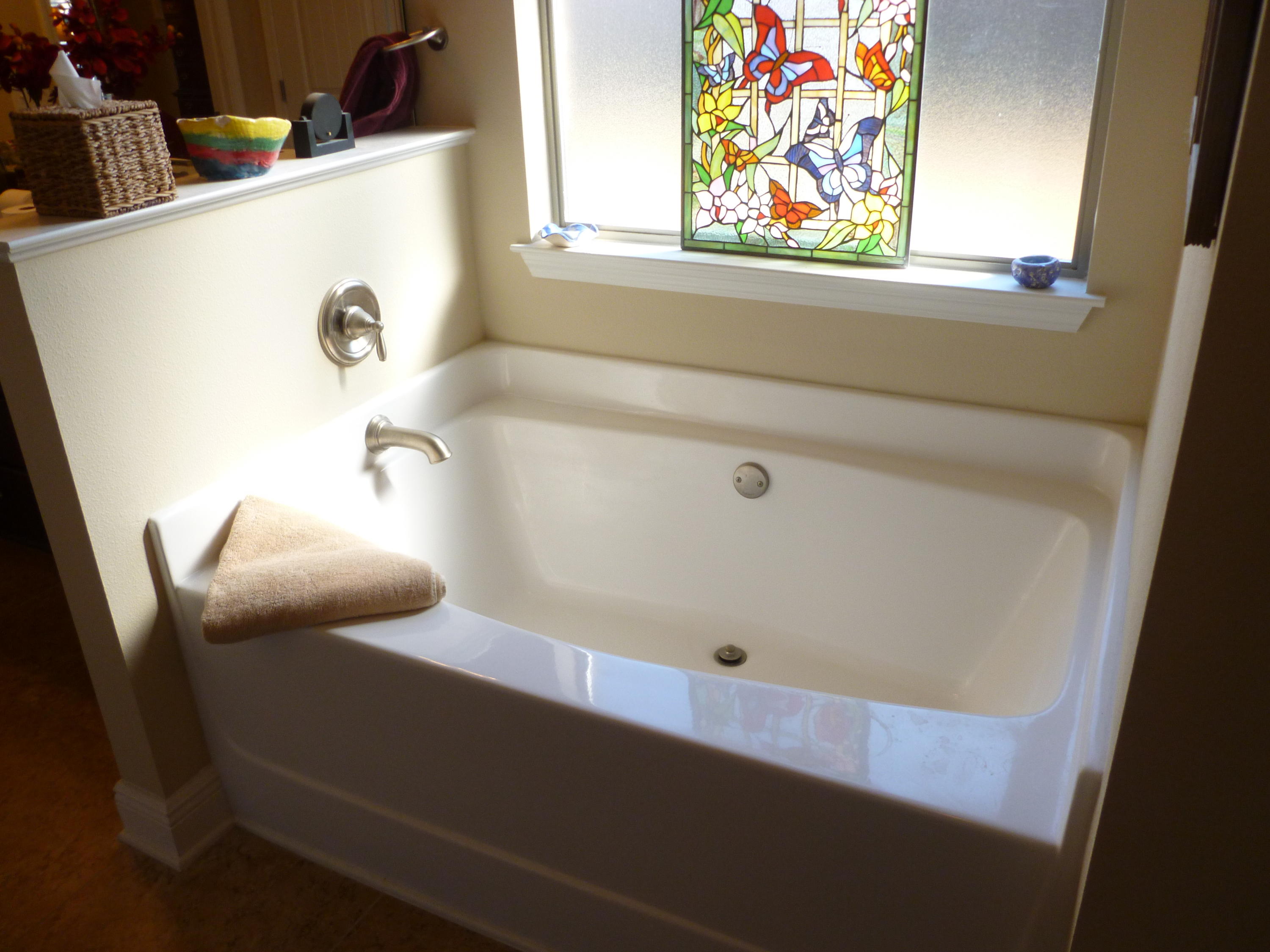 WHISPERING LAKE - Residential