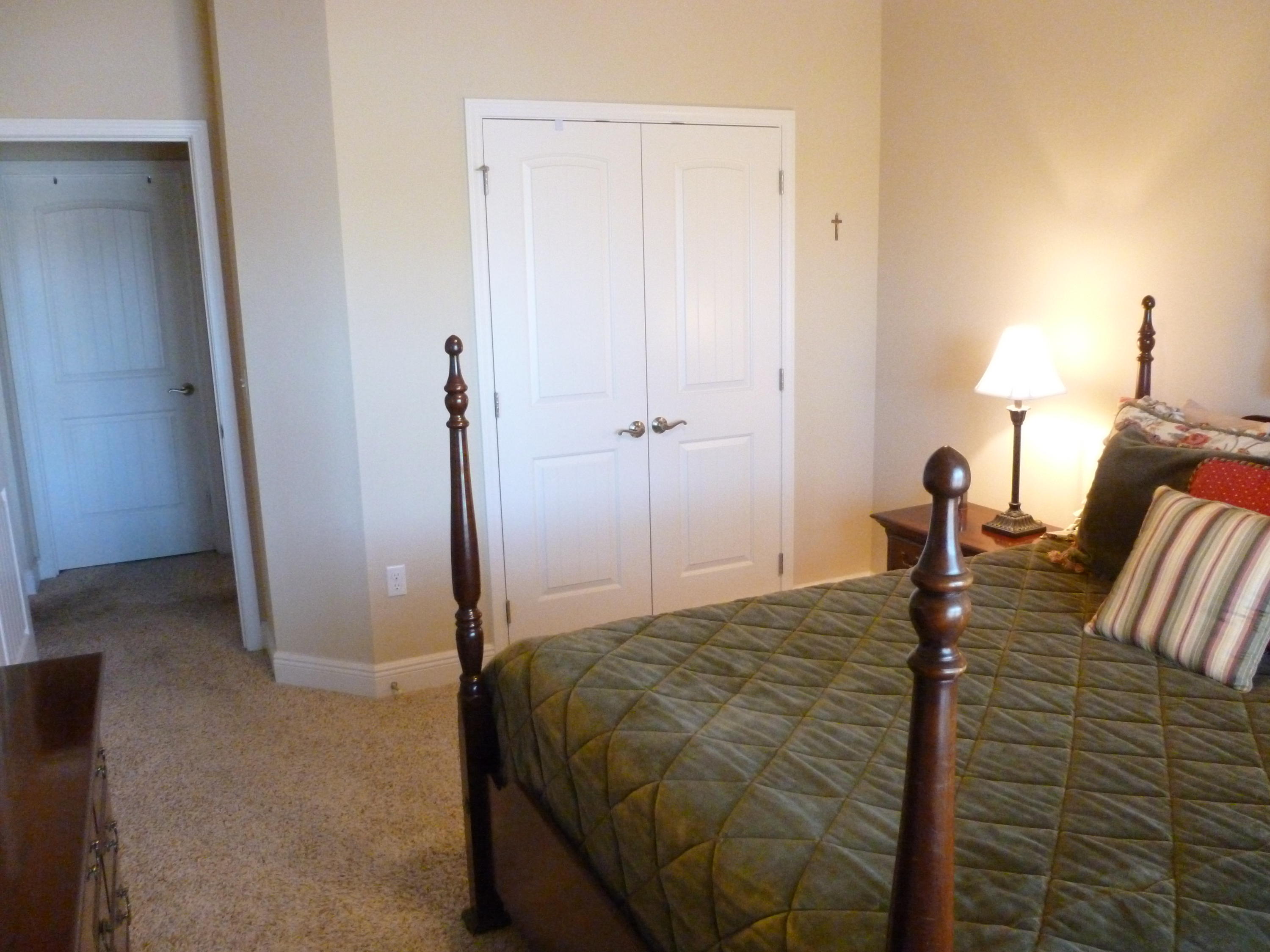 WHISPERING LAKE - Residential