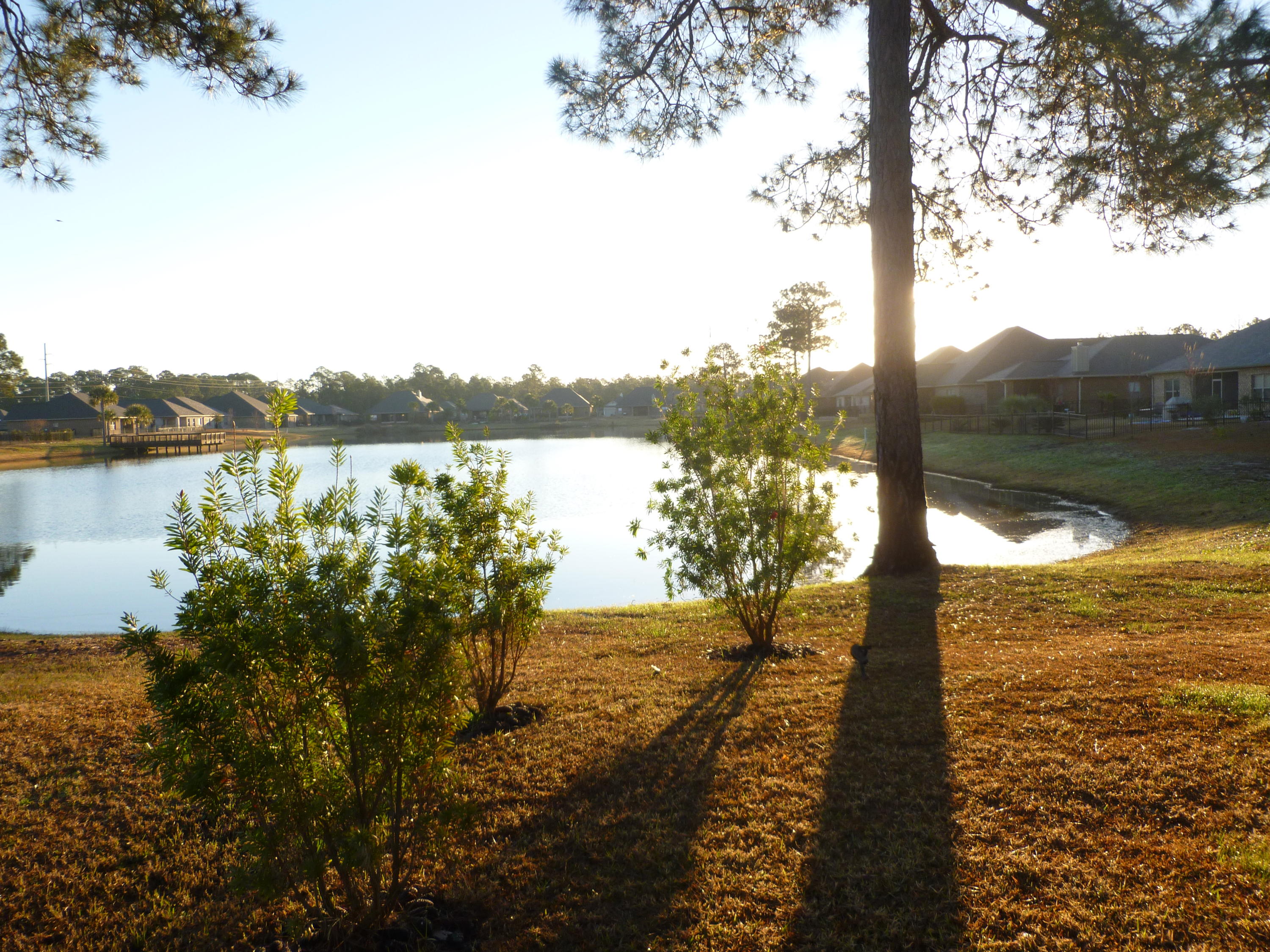 WHISPERING LAKE - Residential