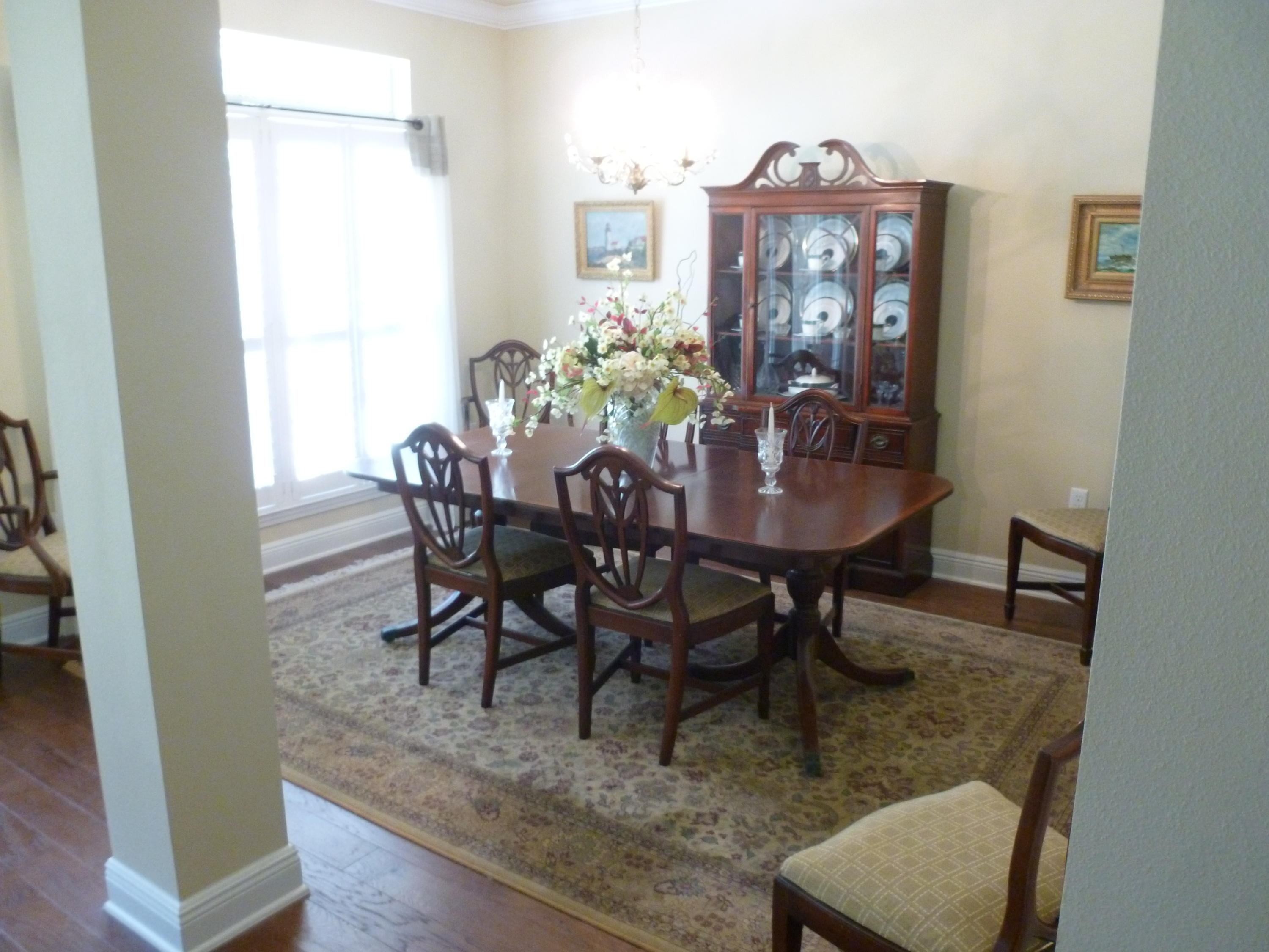 WHISPERING LAKE - Residential