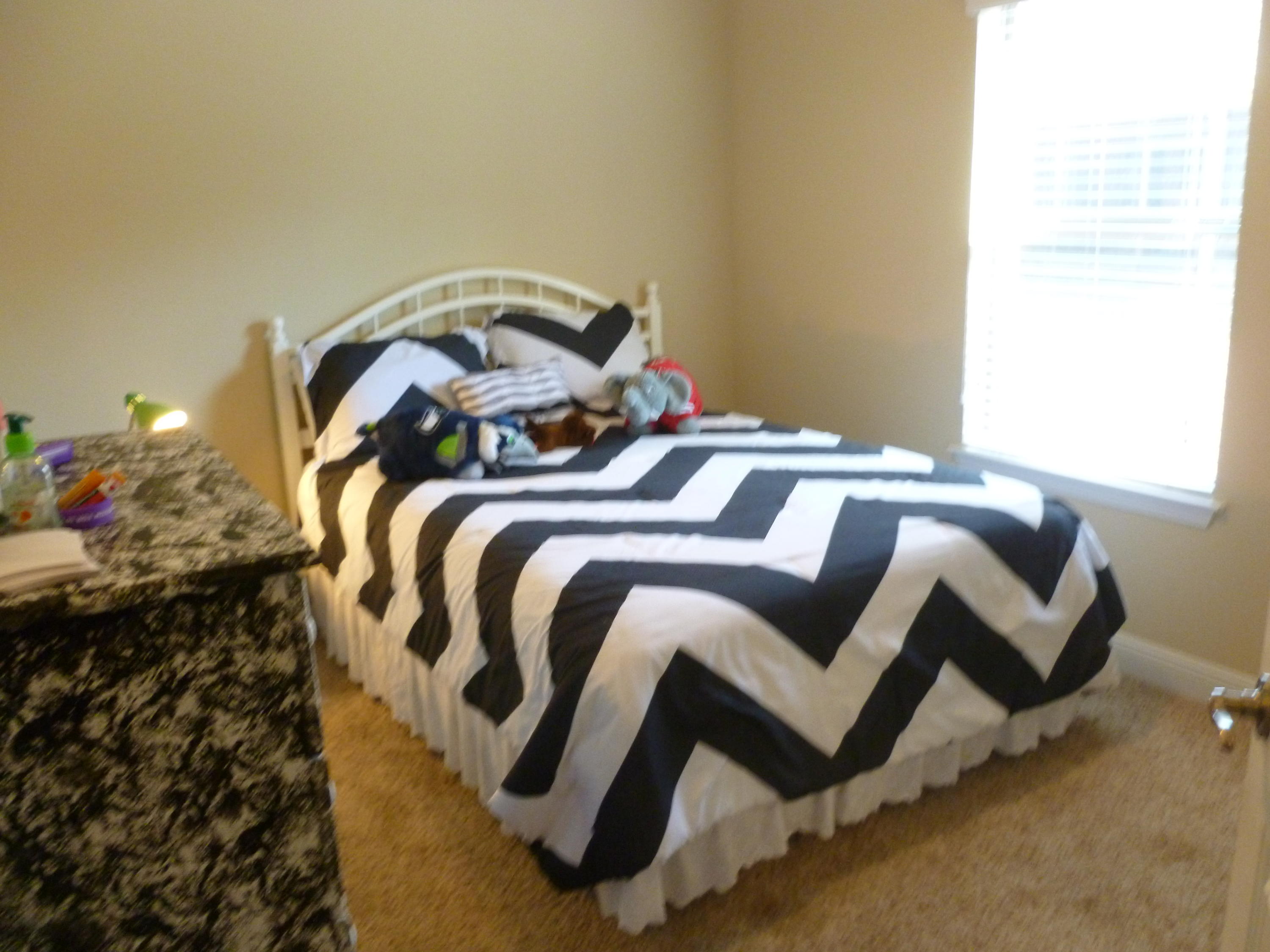 WHISPERING LAKE - Residential