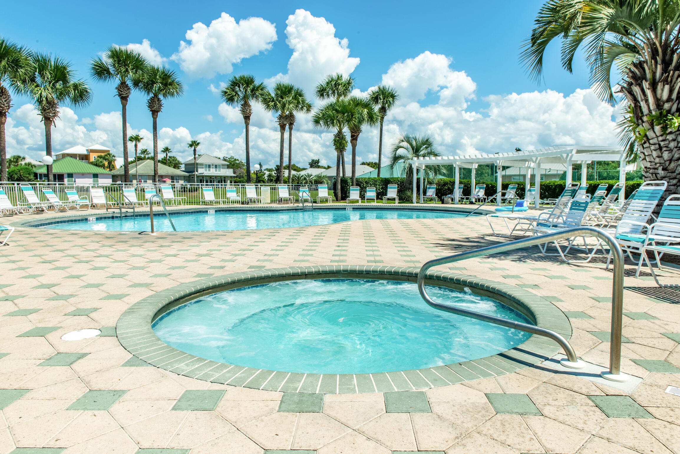 MARAVILLA COTTAGES - Residential