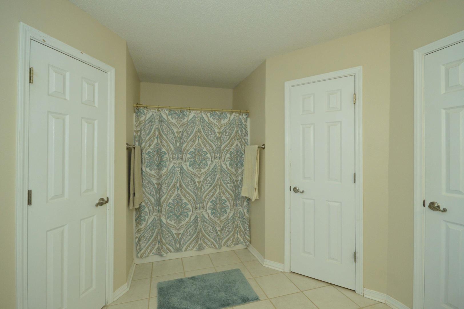 SPANISH TRACE ESTATES - Residential