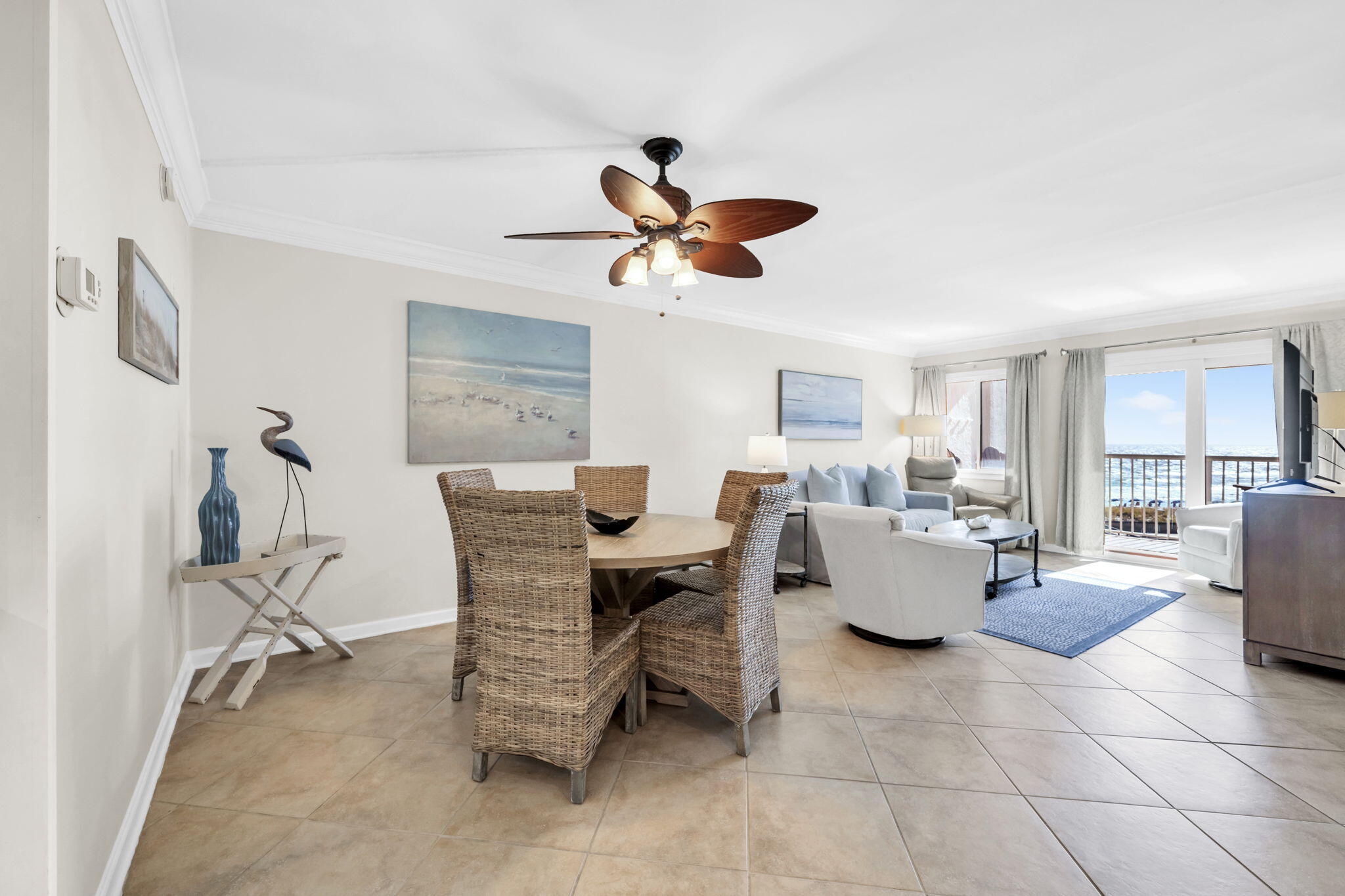 HOLIDAY SURF & RACQUET CLUB - Residential