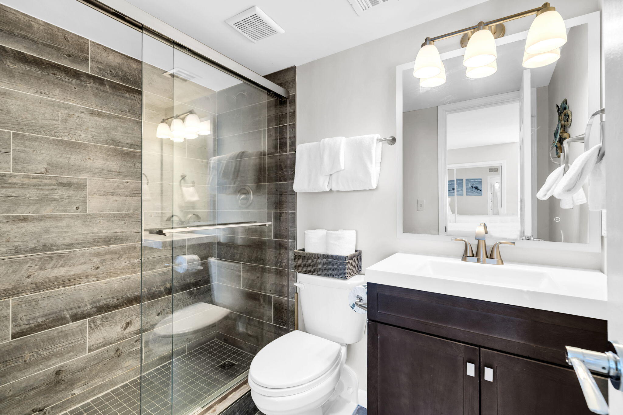 HOLIDAY SURF & RACQUET CLUB - Residential