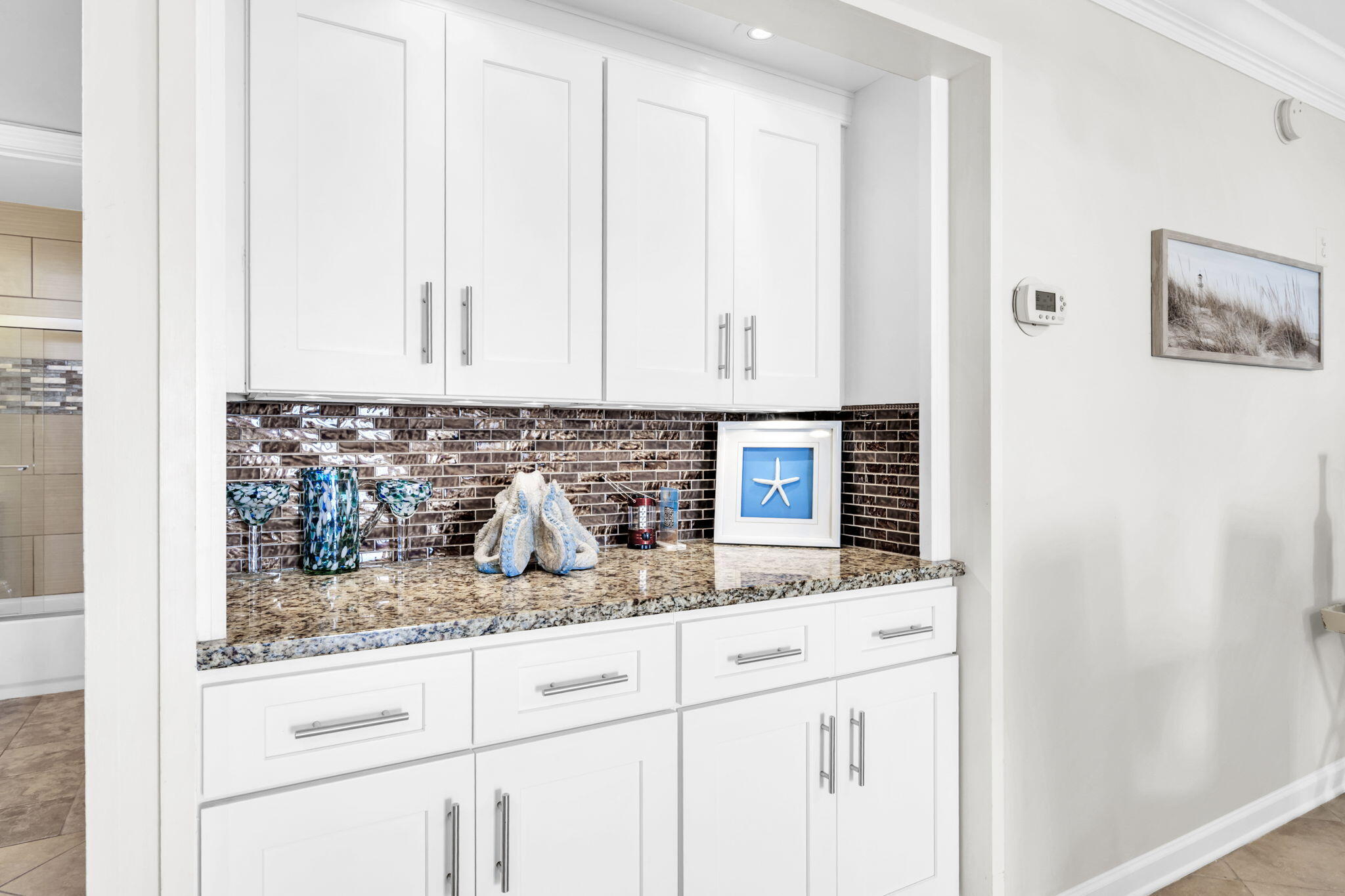HOLIDAY SURF & RACQUET CLUB - Residential