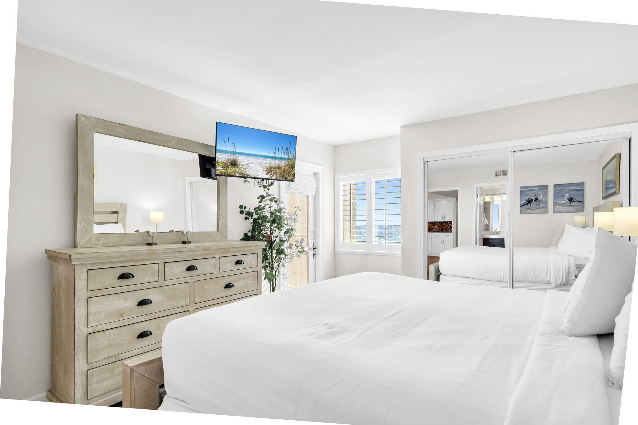 HOLIDAY SURF & RACQUET CLUB - Residential