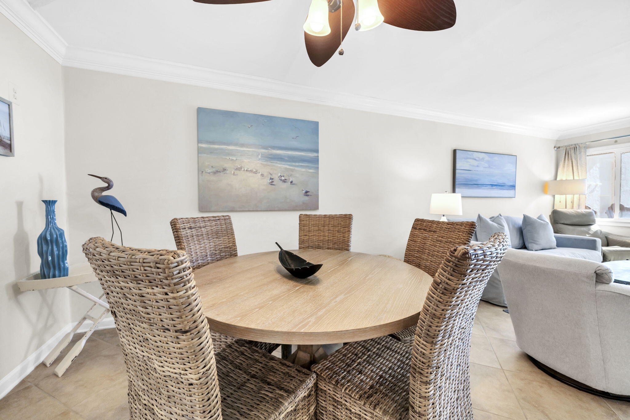 HOLIDAY SURF & RACQUET CLUB - Residential