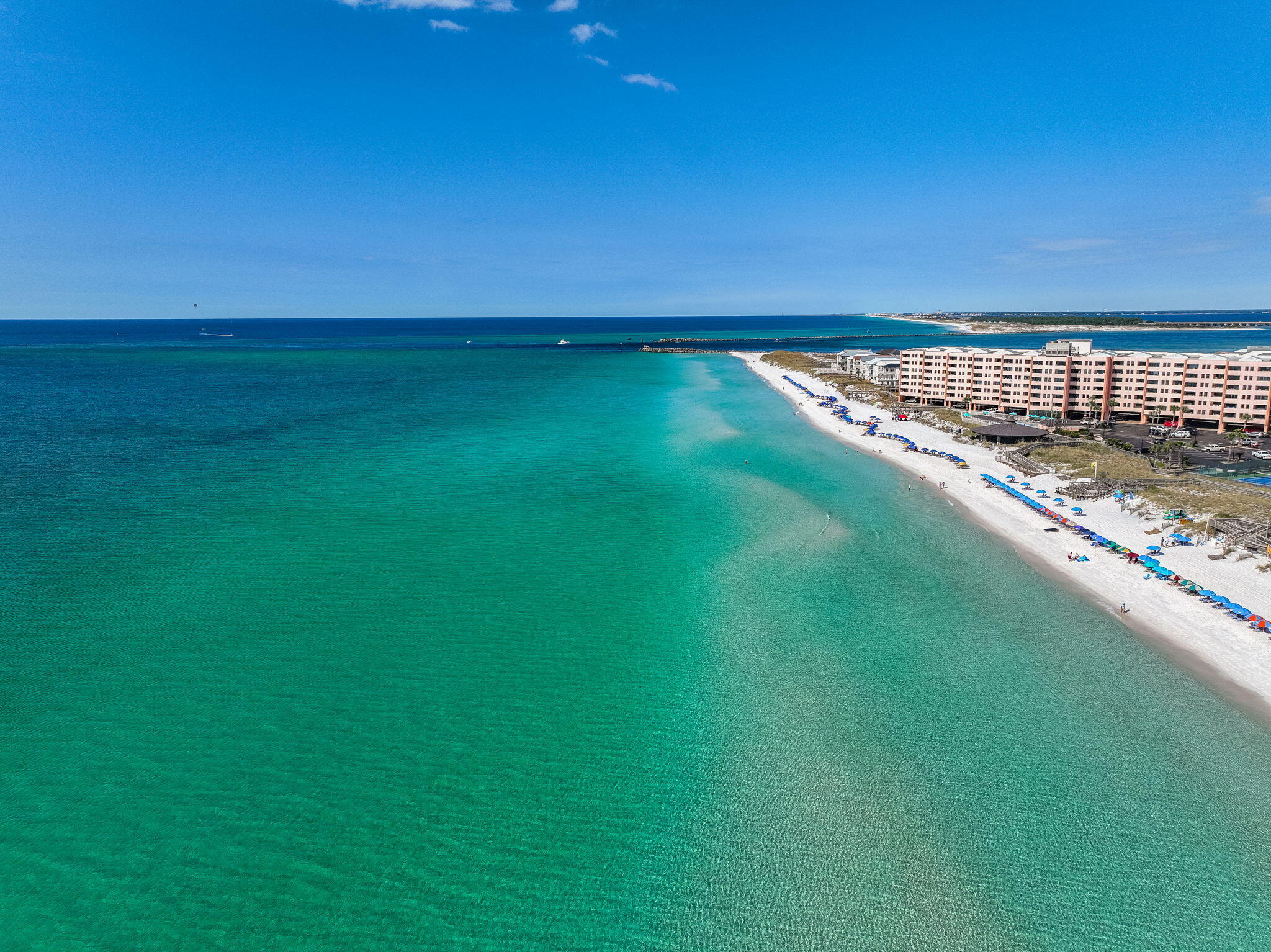 HOLIDAY SURF & RACQUET CLUB - Residential