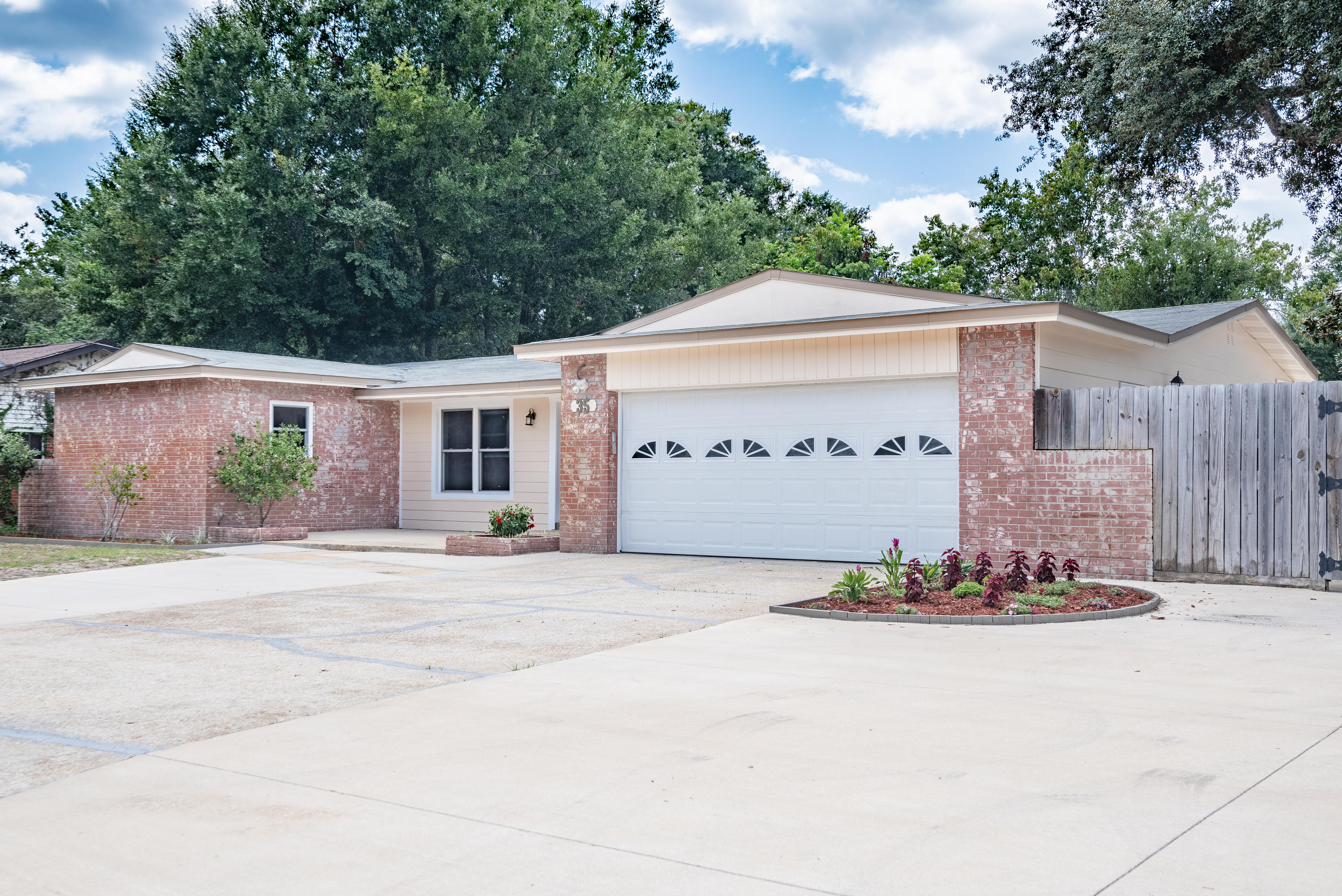 ROSEWOOD - Residential