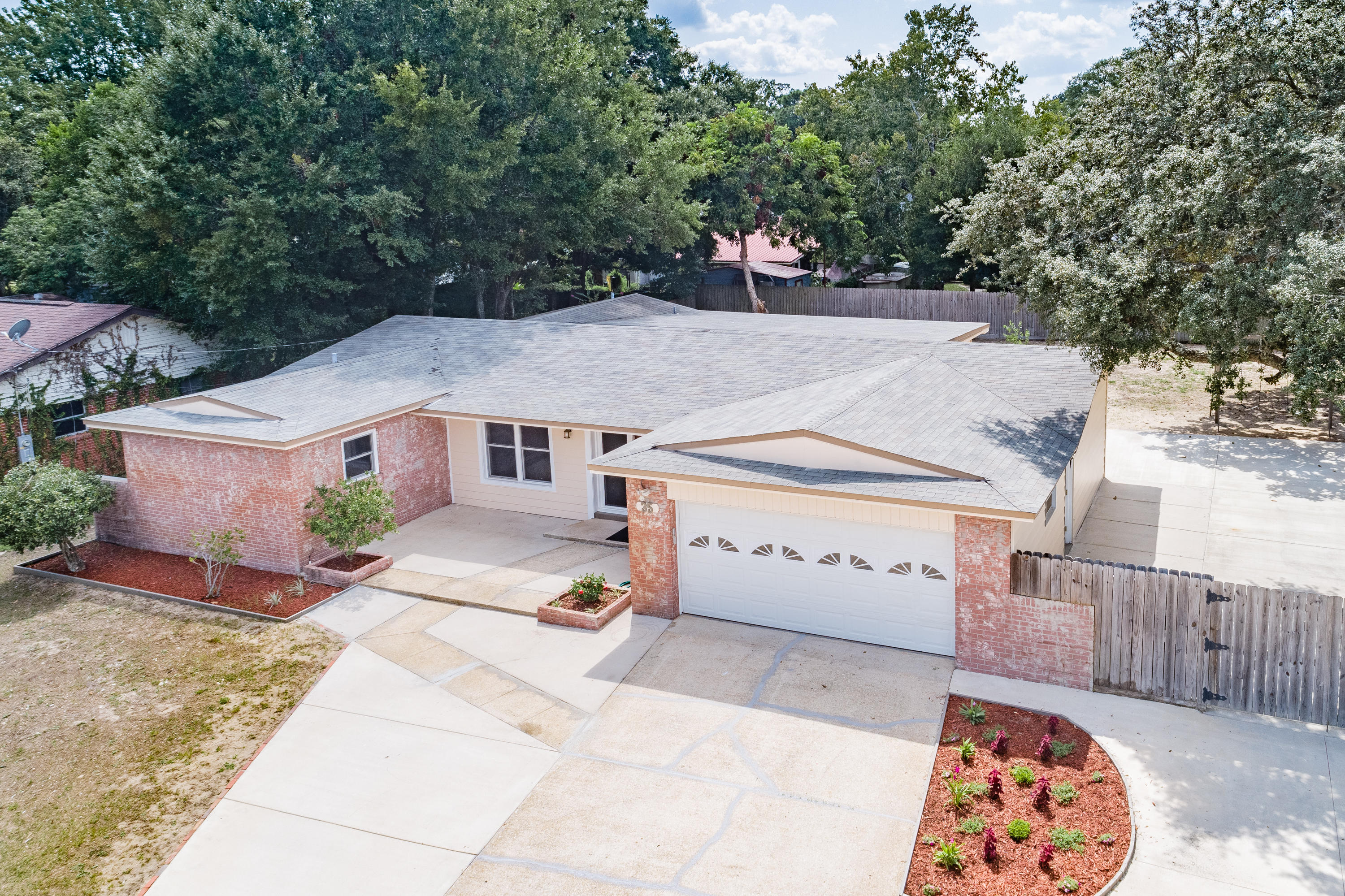 ROSEWOOD - Residential