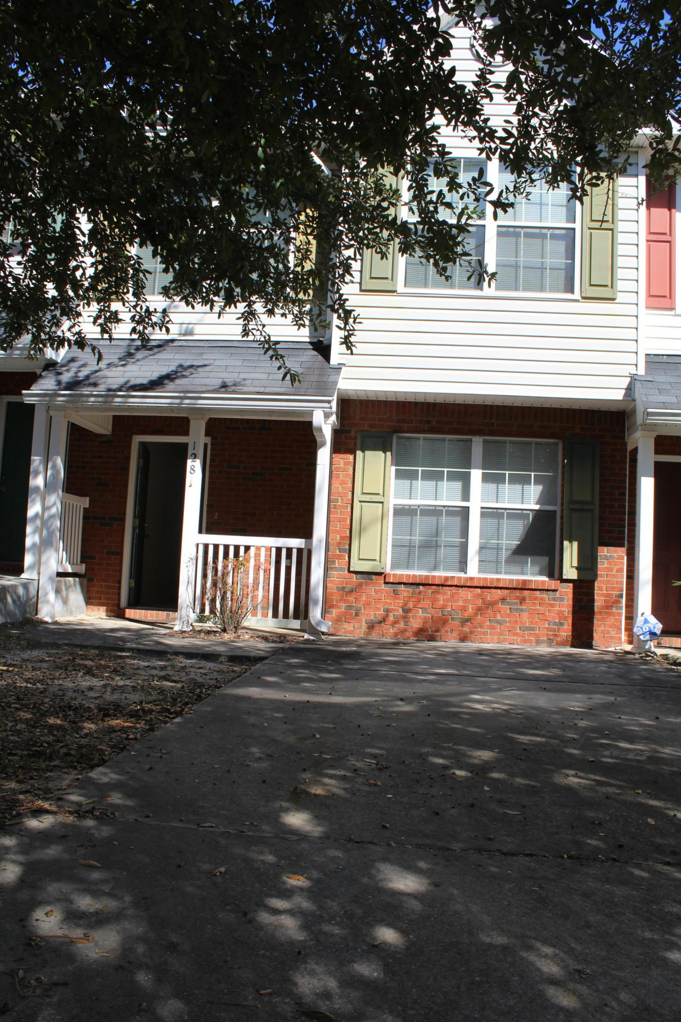 ROLLING PINES - Residential