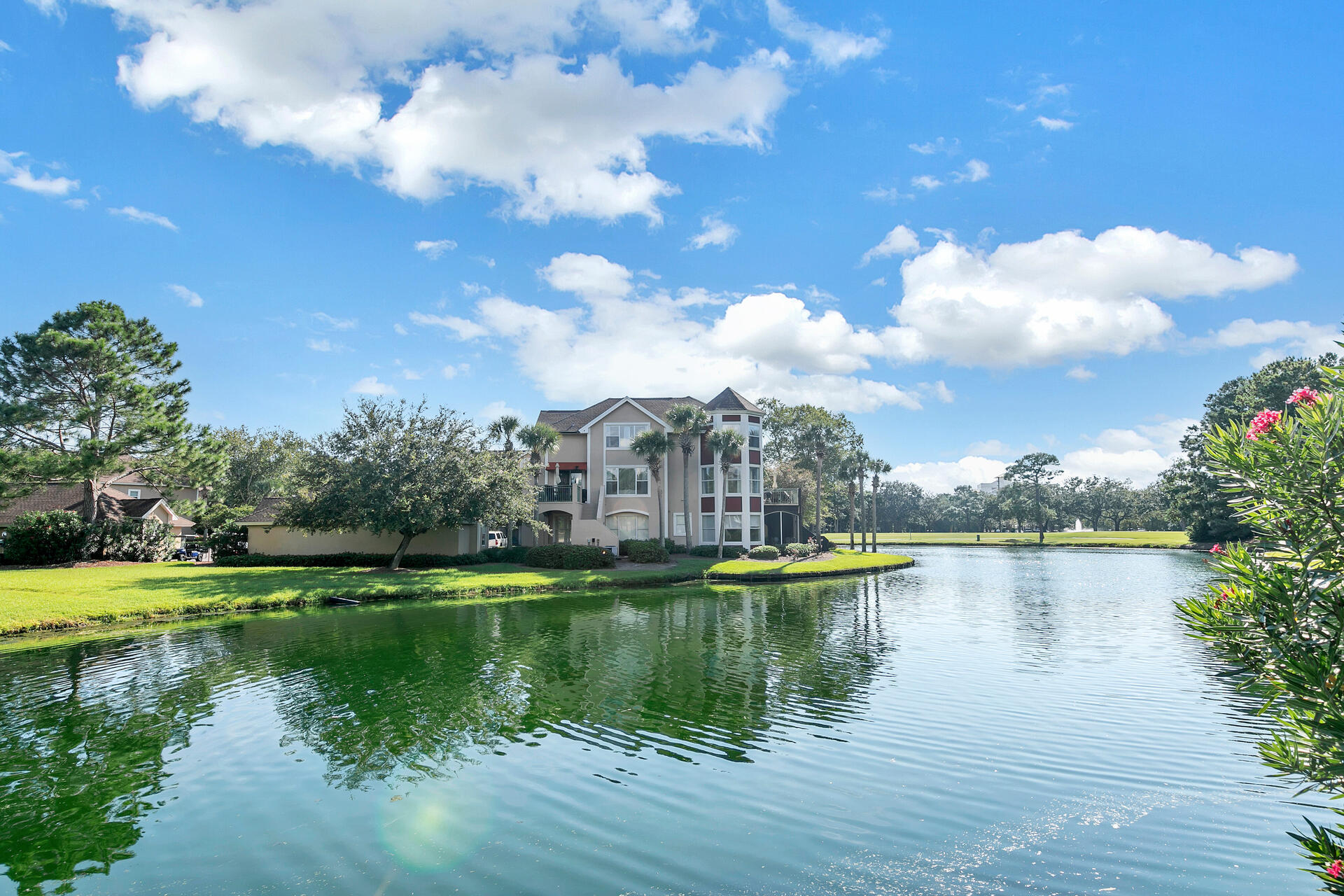 TURNBERRY VILLAS CONDO - Residential