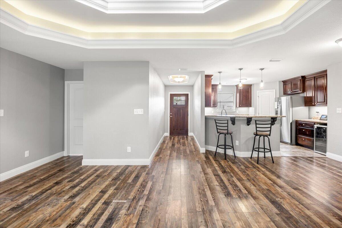 CRESCENT SHORES - Residential