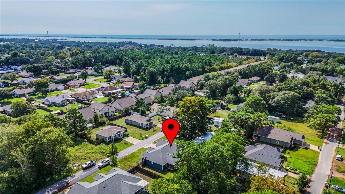 CRESCENT SHORES - Residential