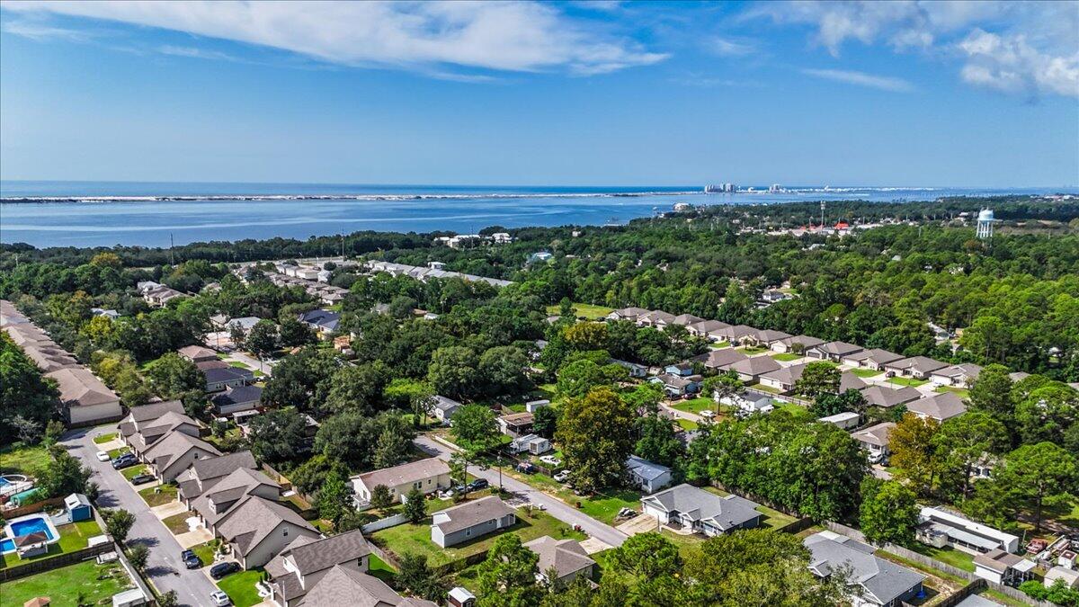 CRESCENT SHORES - Residential