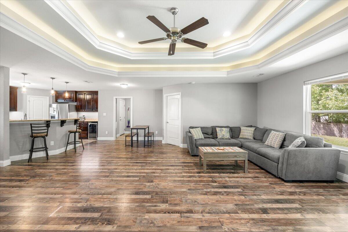 CRESCENT SHORES - Residential