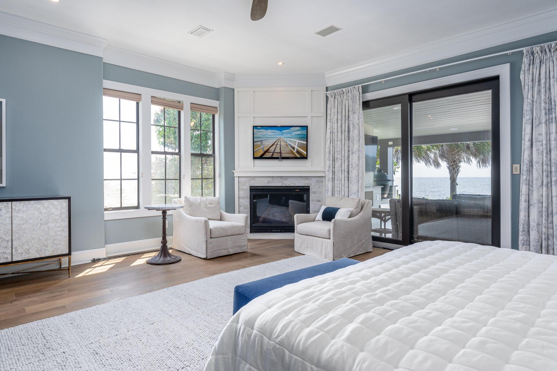 BURNT PINE - Residential