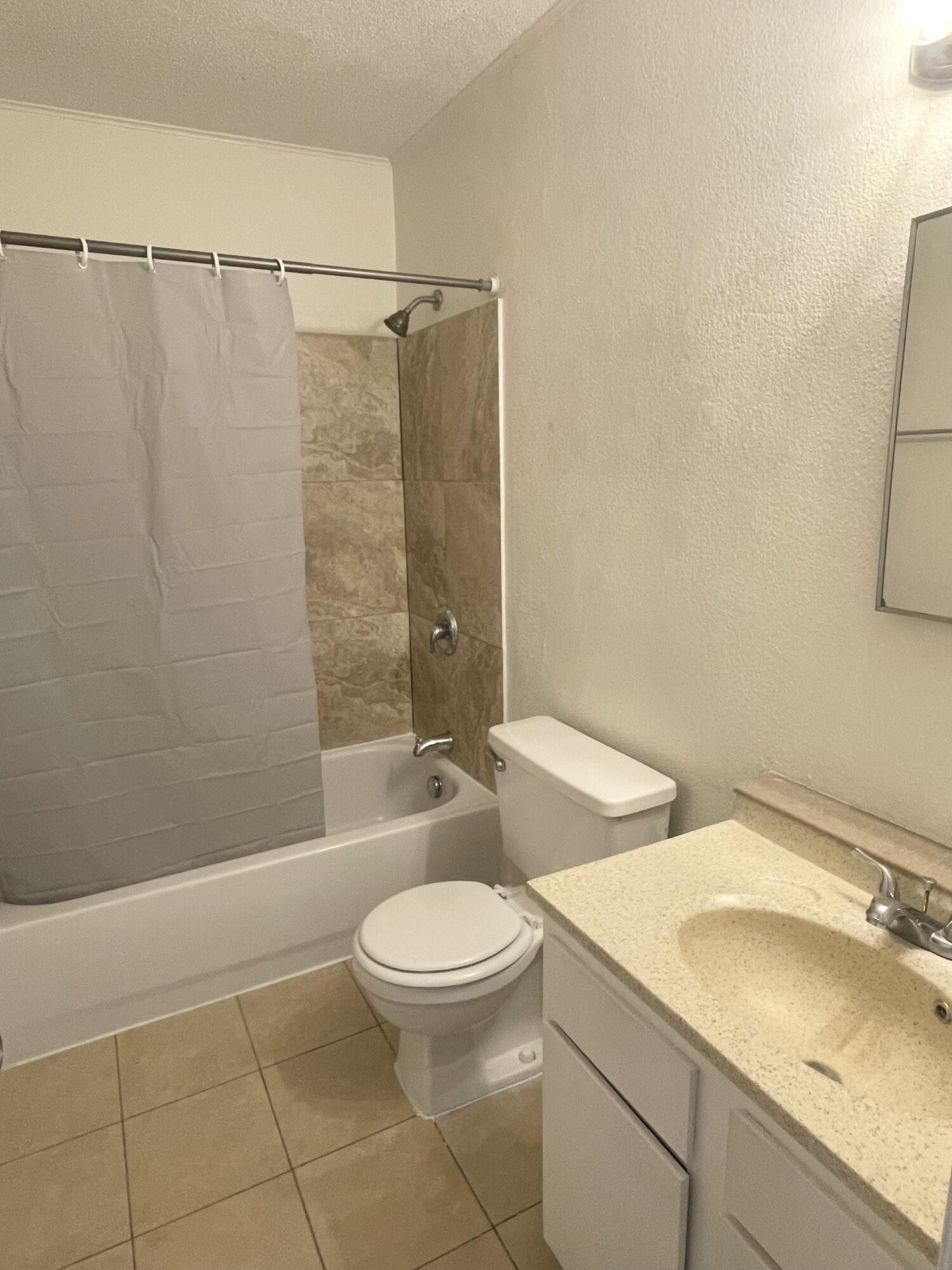 INDIAN HILLS - Residential Lease