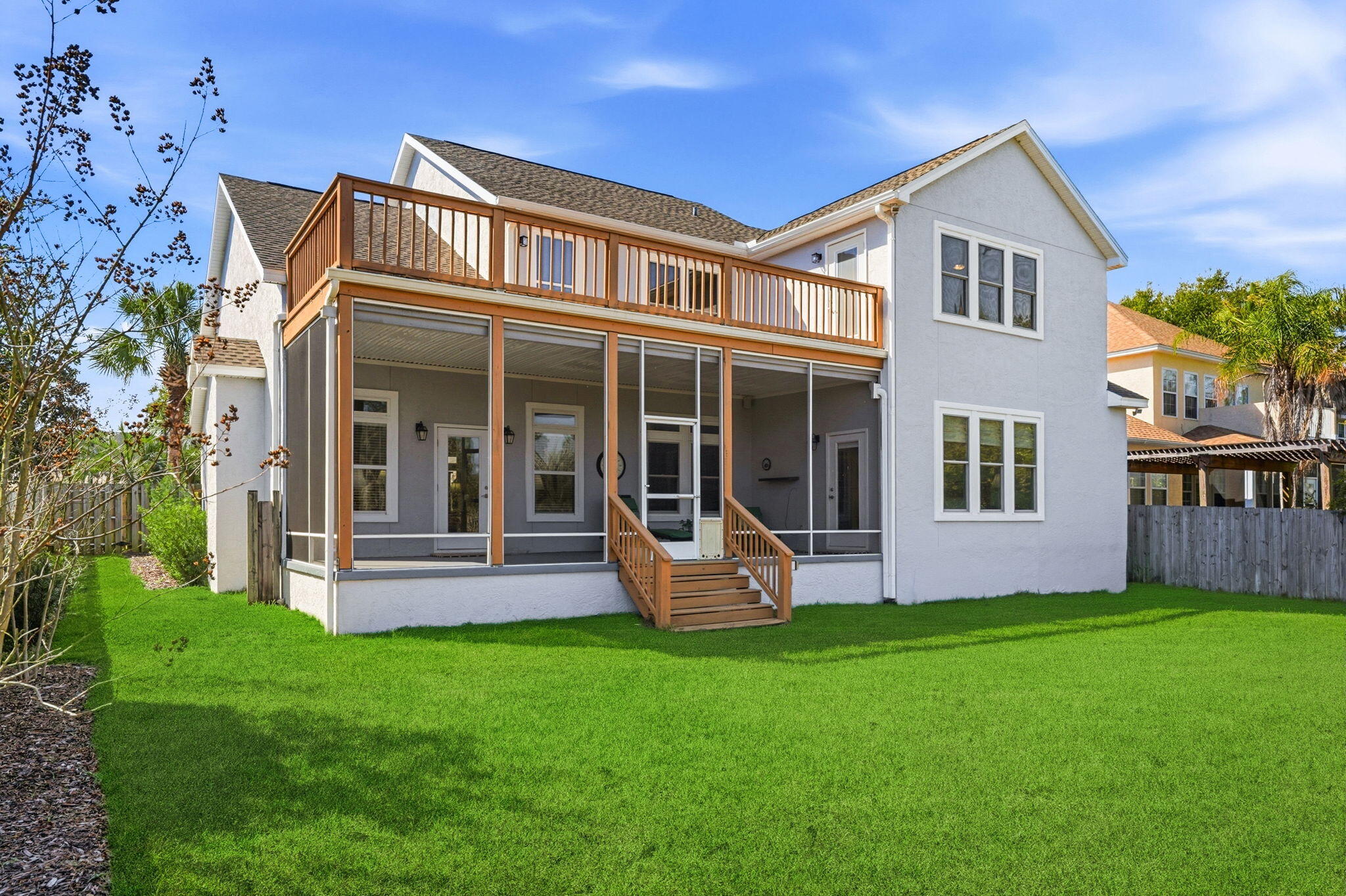 PELICAN BAY - Residential