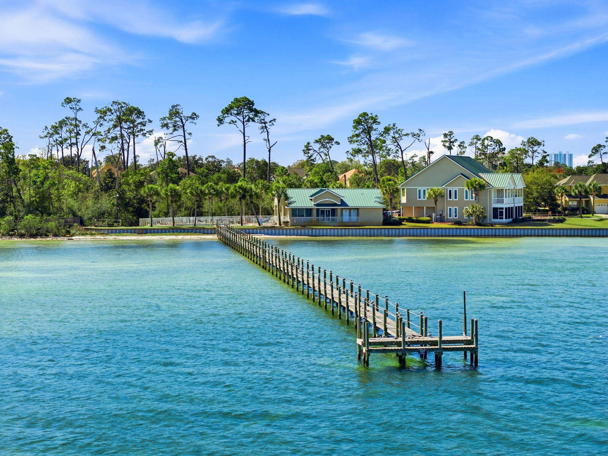 PELICAN BAY - Residential