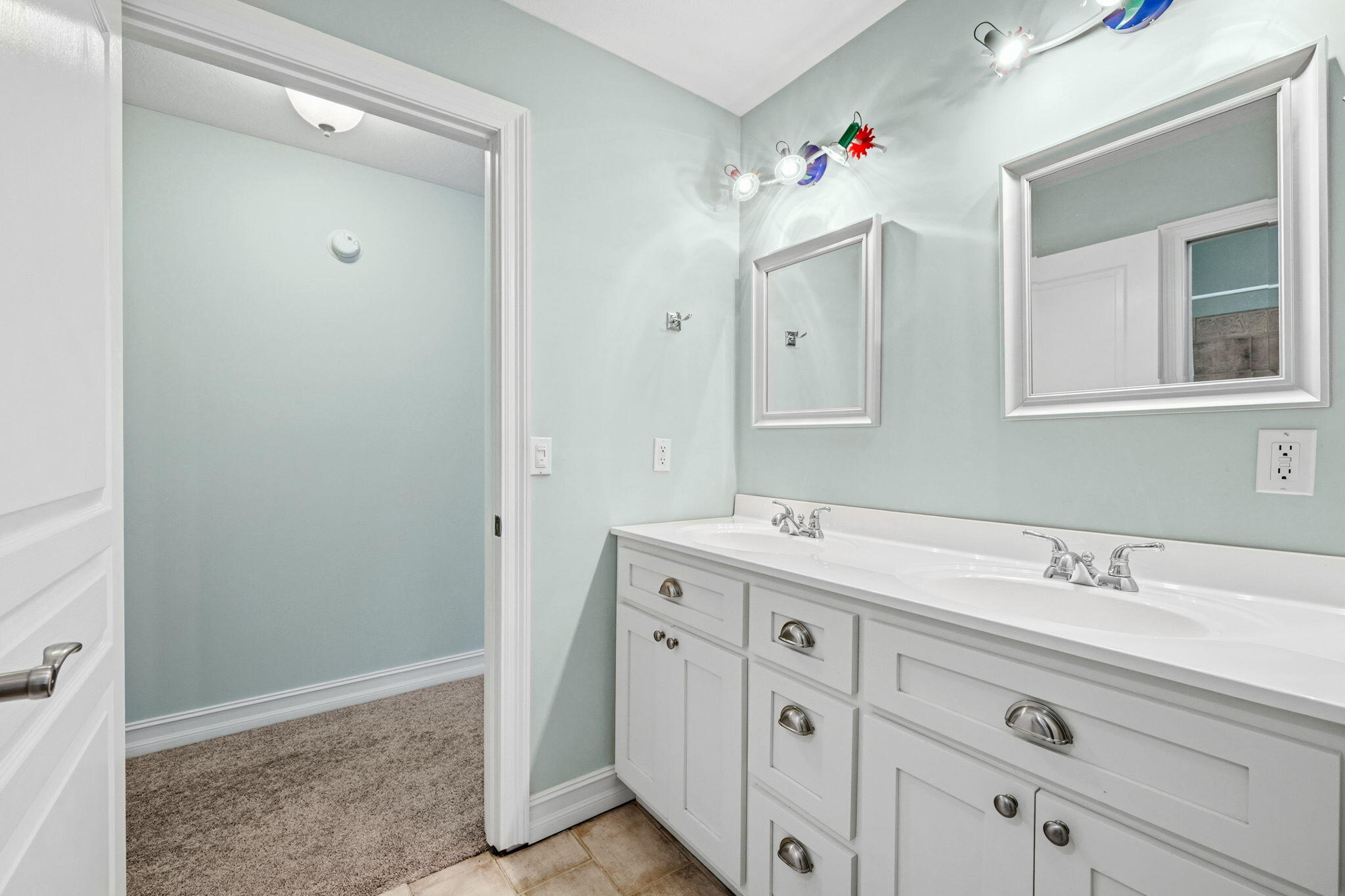 PELICAN BAY - Residential