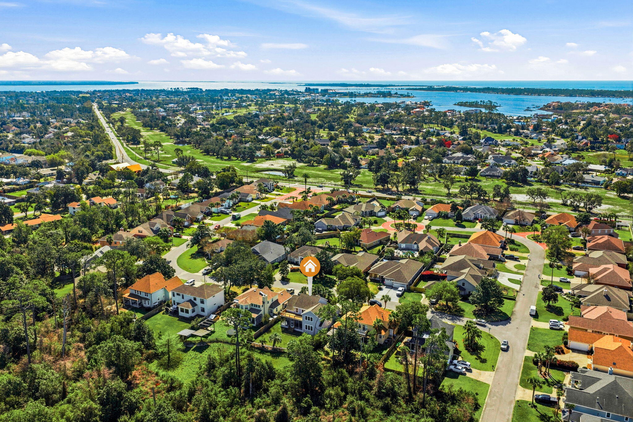 PELICAN BAY - Residential