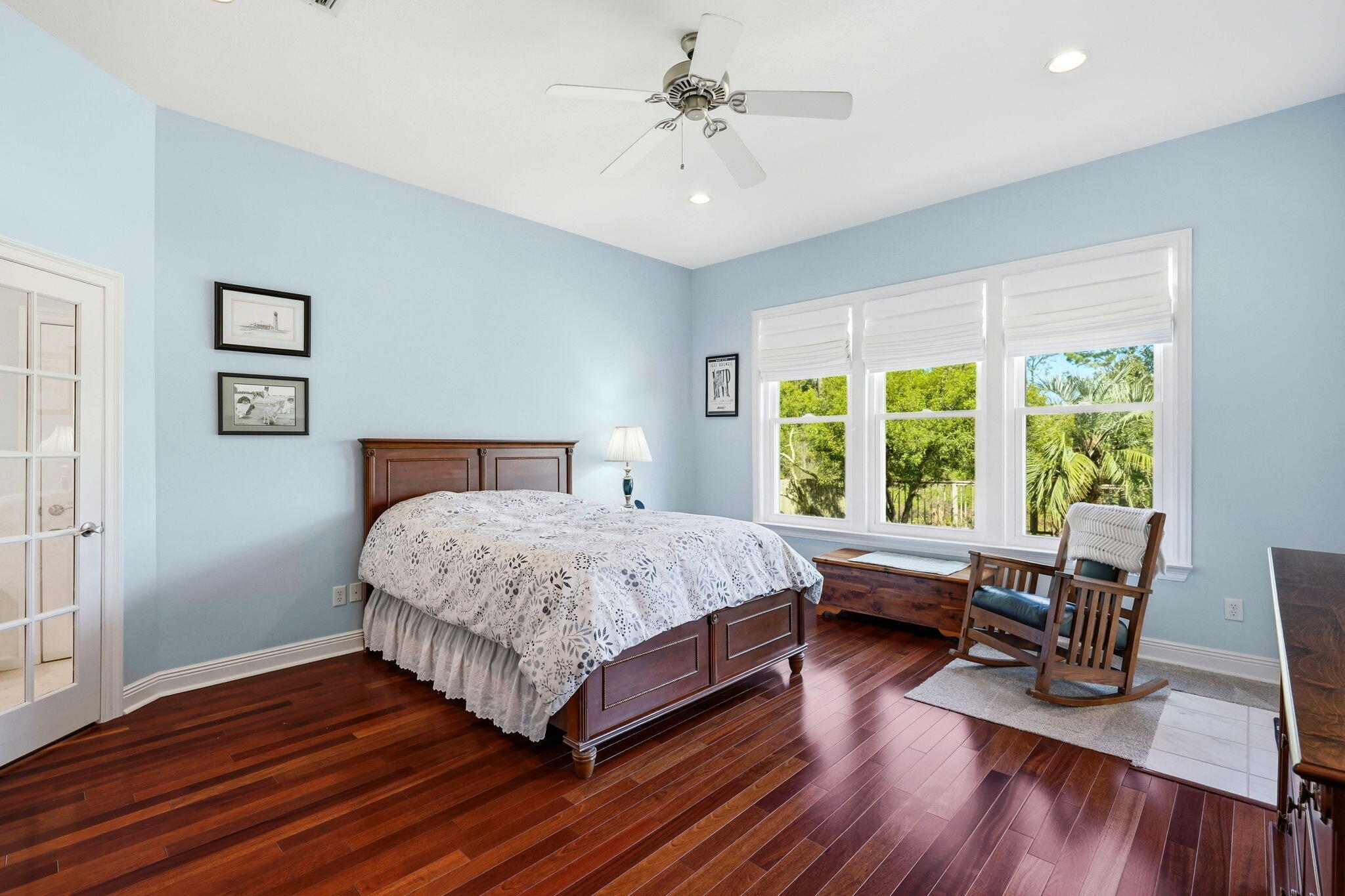 PELICAN BAY - Residential